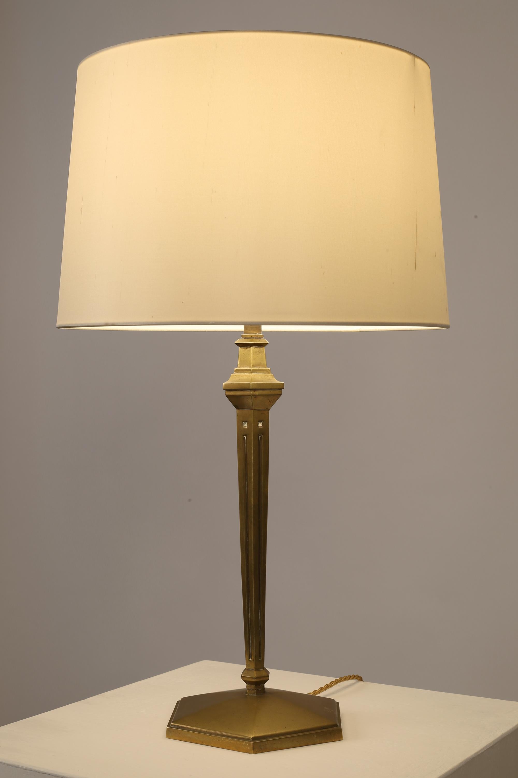 French Art Deco 1930s Bronze Table Lamp For Sale 4
