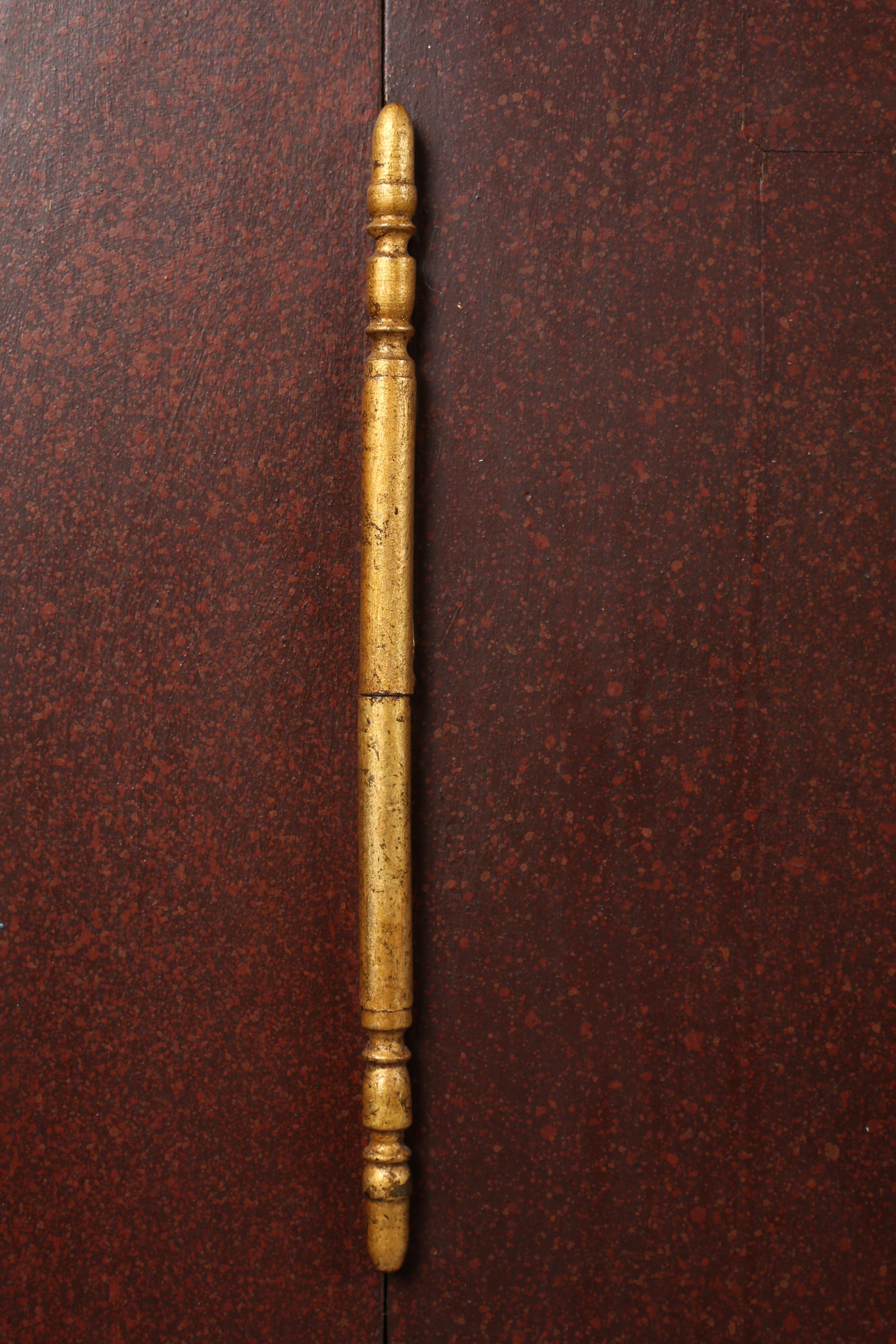 Französischer Art Deco-Schrank im ägyptischen Stil der 1930er Jahre (20. Jahrhundert) im Angebot