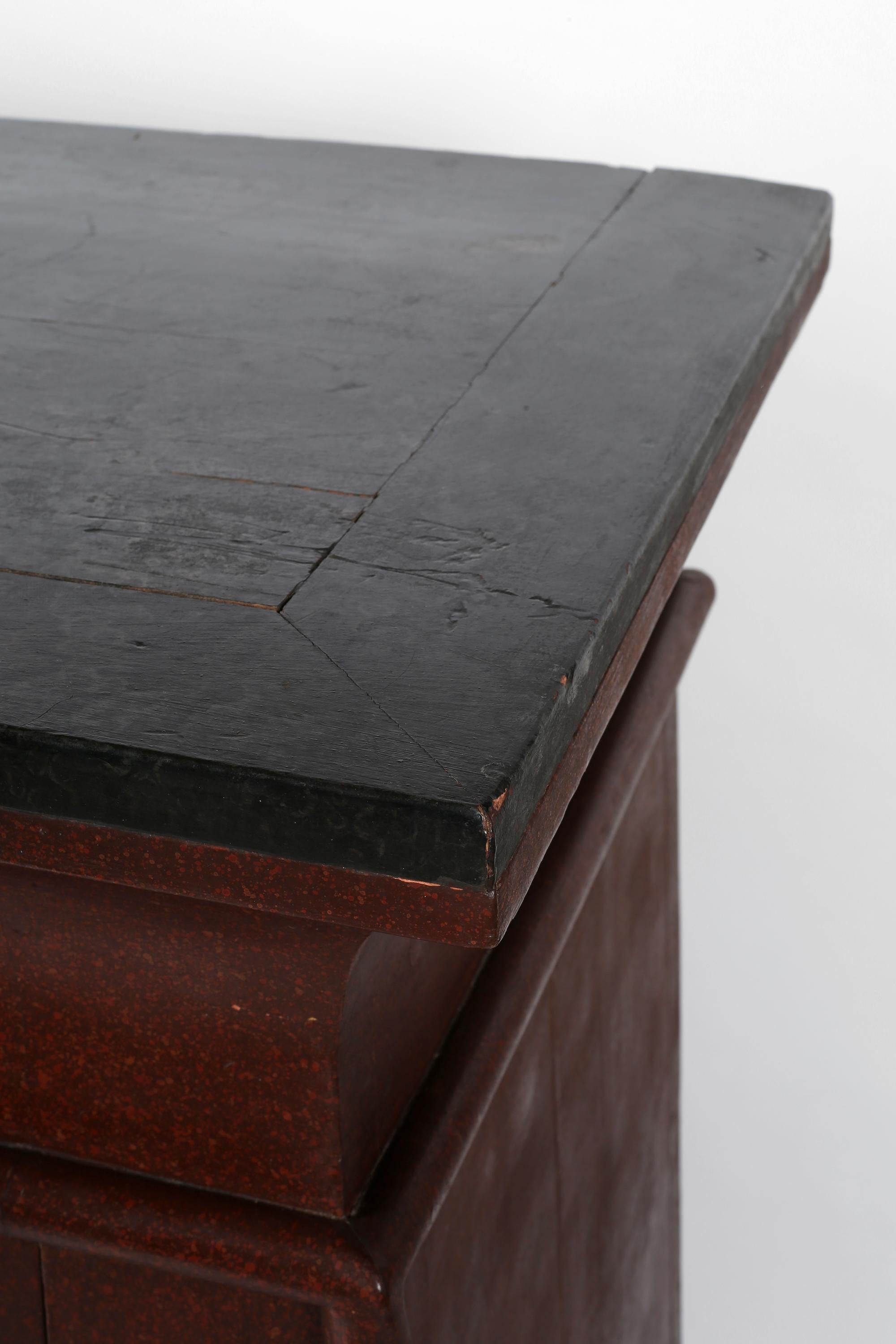 Französischer Art Deco-Schrank im ägyptischen Stil der 1930er Jahre im Angebot 2