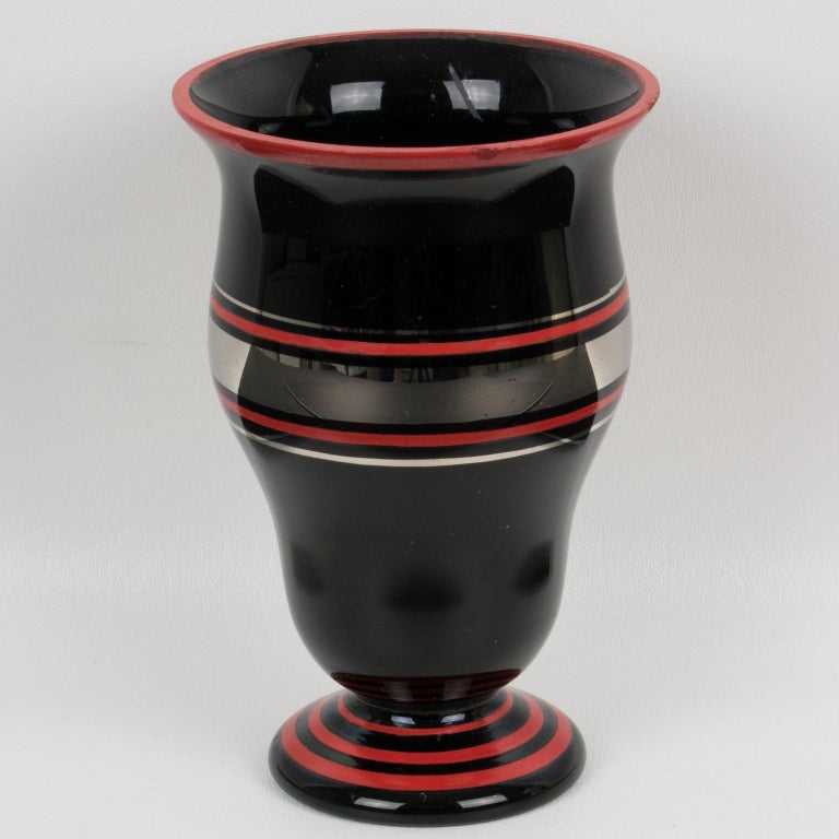 French Art Deco Silver and Red Overlay Black Glass Vase, 1930s For Sale 3