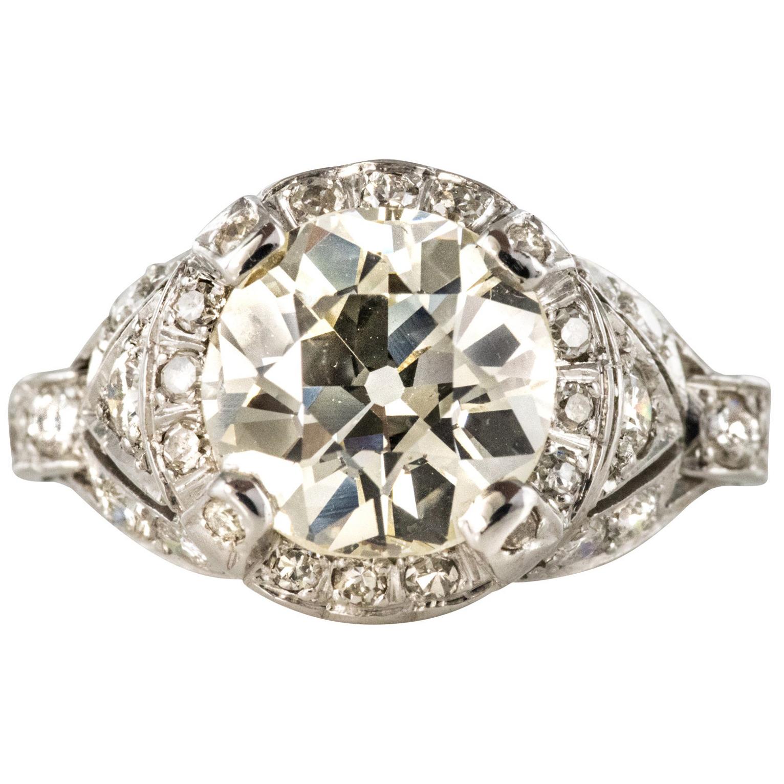 French Art Deco 2.59 Carat Diamonds Platinum Ring