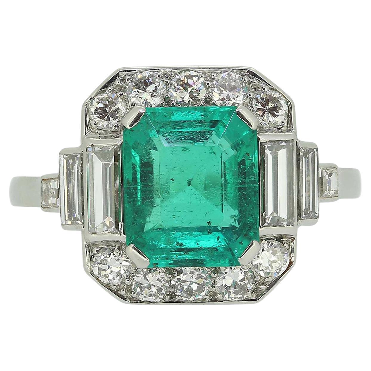 French Art Deco 3.00 Carat Emerald and Diamond Ring For Sale