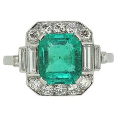 French Art Deco 3.00 Carat Emerald and Diamond Ring