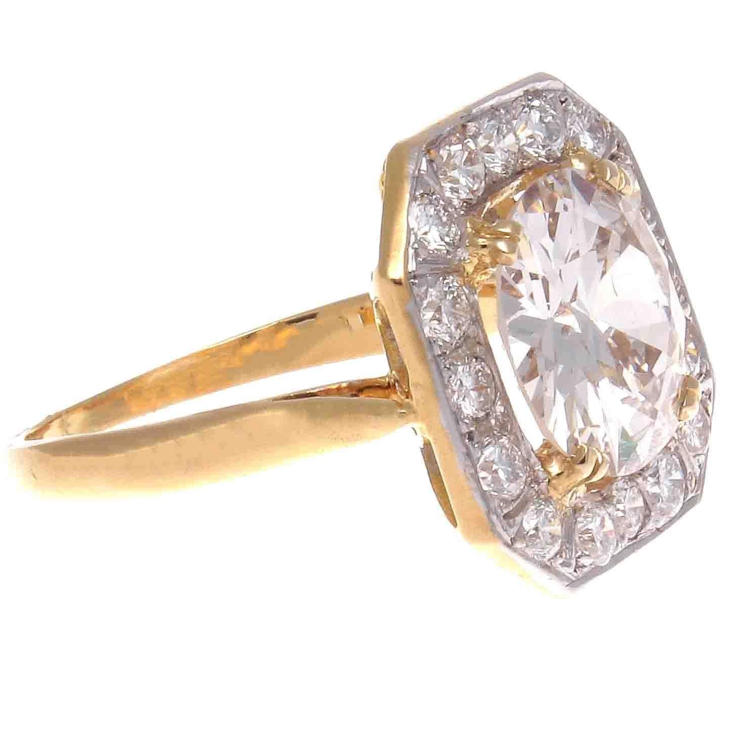 French Art Deco 3.05 Carat Diamond Platinum Gold Engagement Ring In Excellent Condition In Beverly Hills, CA