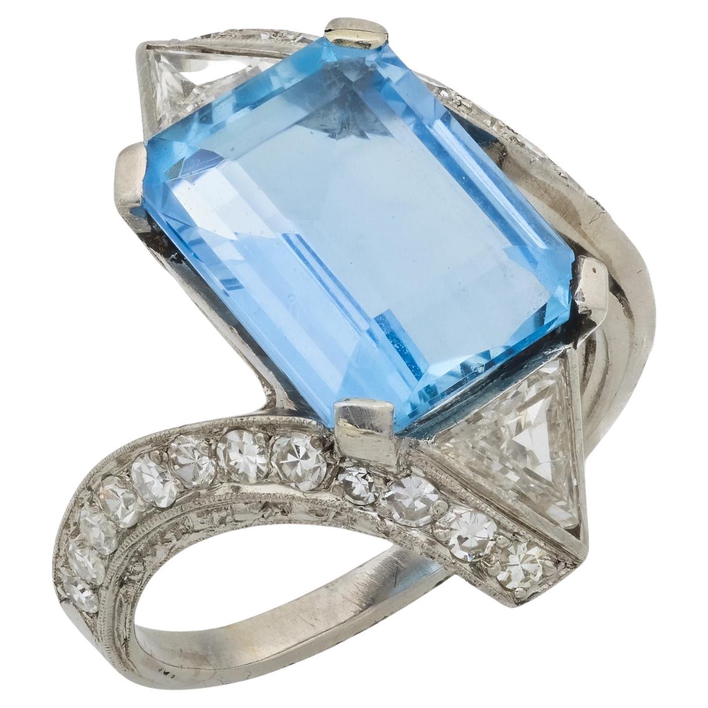 Anello cocktail in platino con acquamarina e diamanti in stile Art Deco francese da 4,70 carati