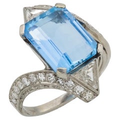French Art Deco 4.70 carat aquamarine diamond platinum cocktail ring