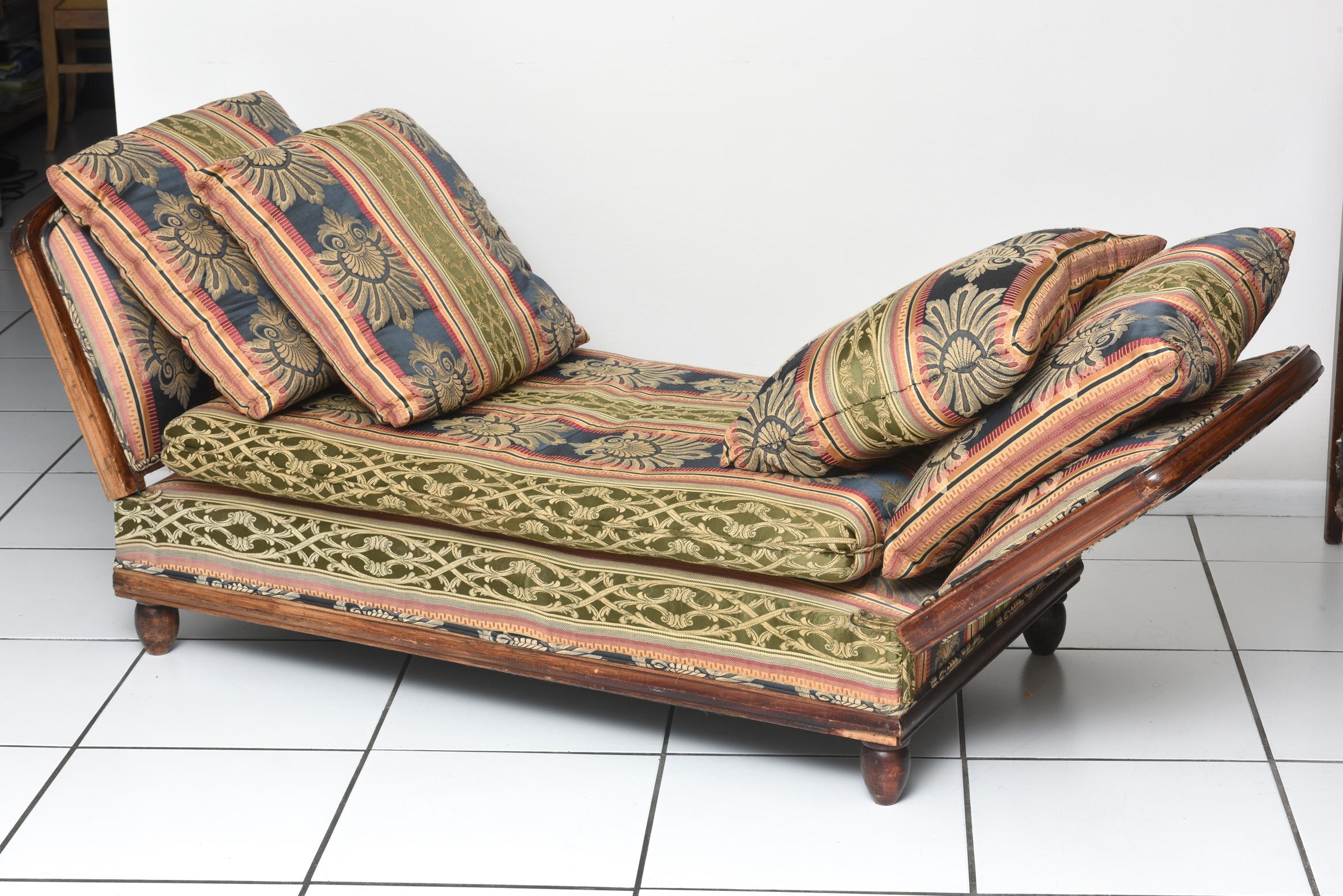 daybed settee