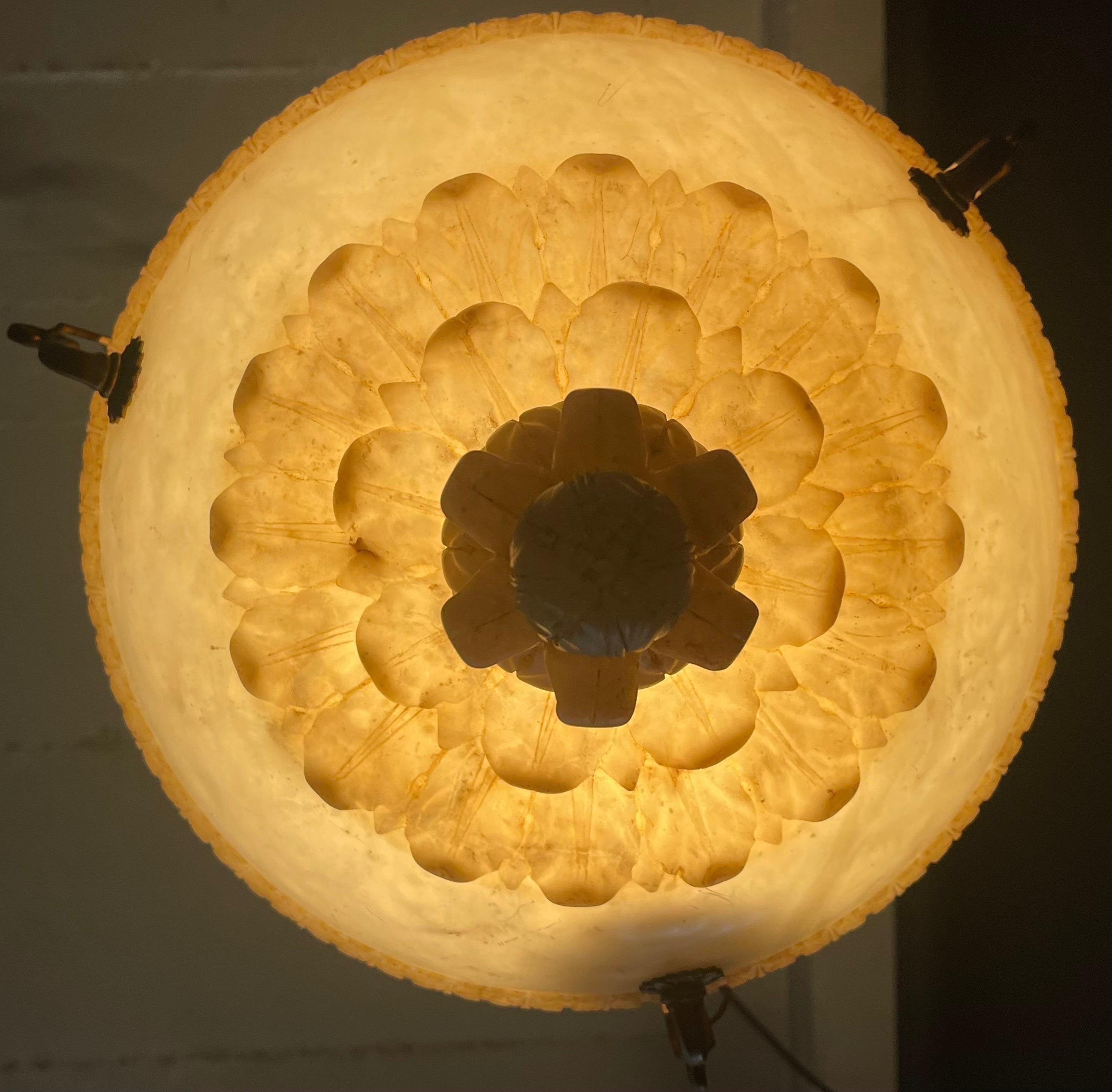 Lustre à suspension Art Déco français en albâtre et bronze, vers 1925 en vente 5