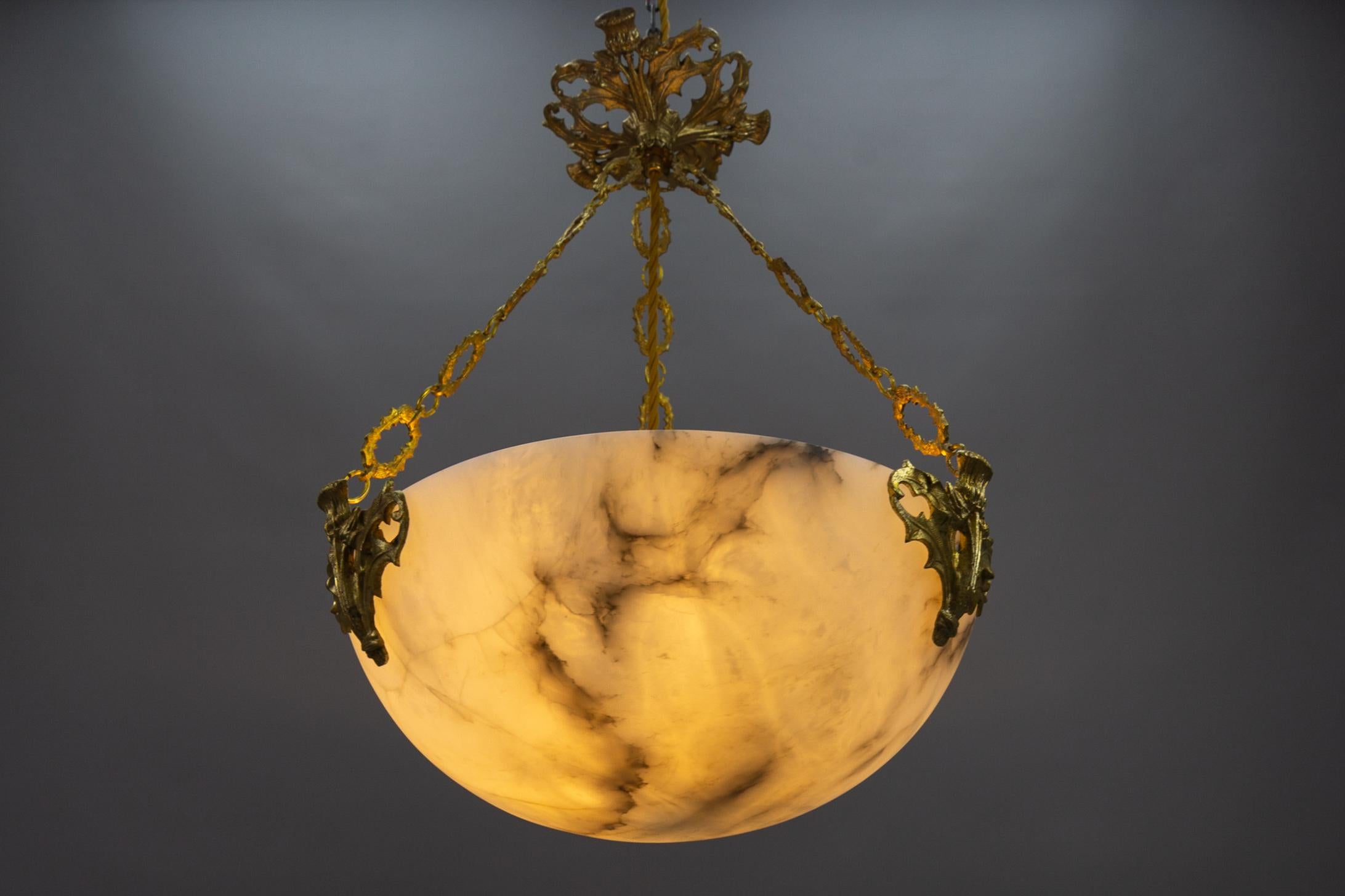 French Art Deco Alabaster and Bronze Thistle Pendant Light Fixture, ca. 1920 In Good Condition For Sale In Barntrup, DE
