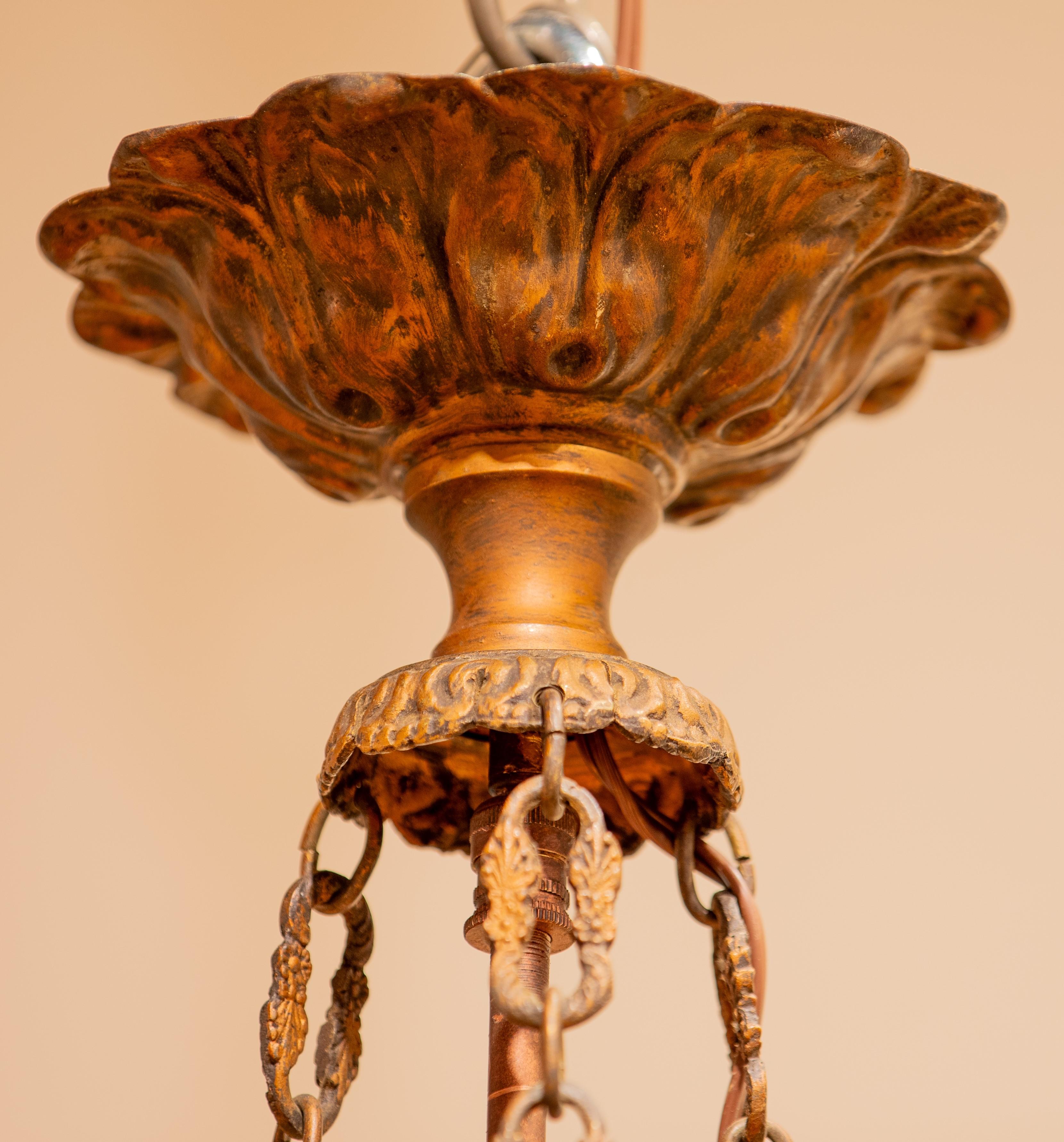 Inizio XX secolo Lampadario Art Deco francese in alabastro e bronzo dorato in vendita
