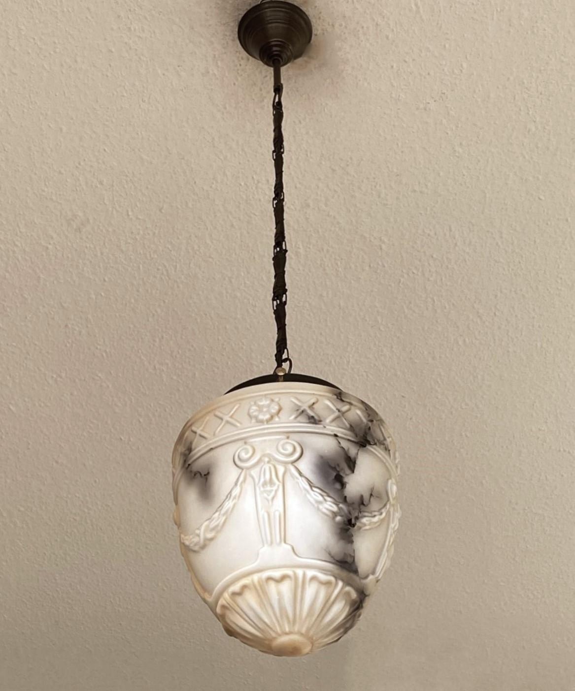 French Art Deco Alabaster Looking High-Releaf Glass Pendant Lantern, 1920-1930 For Sale 3