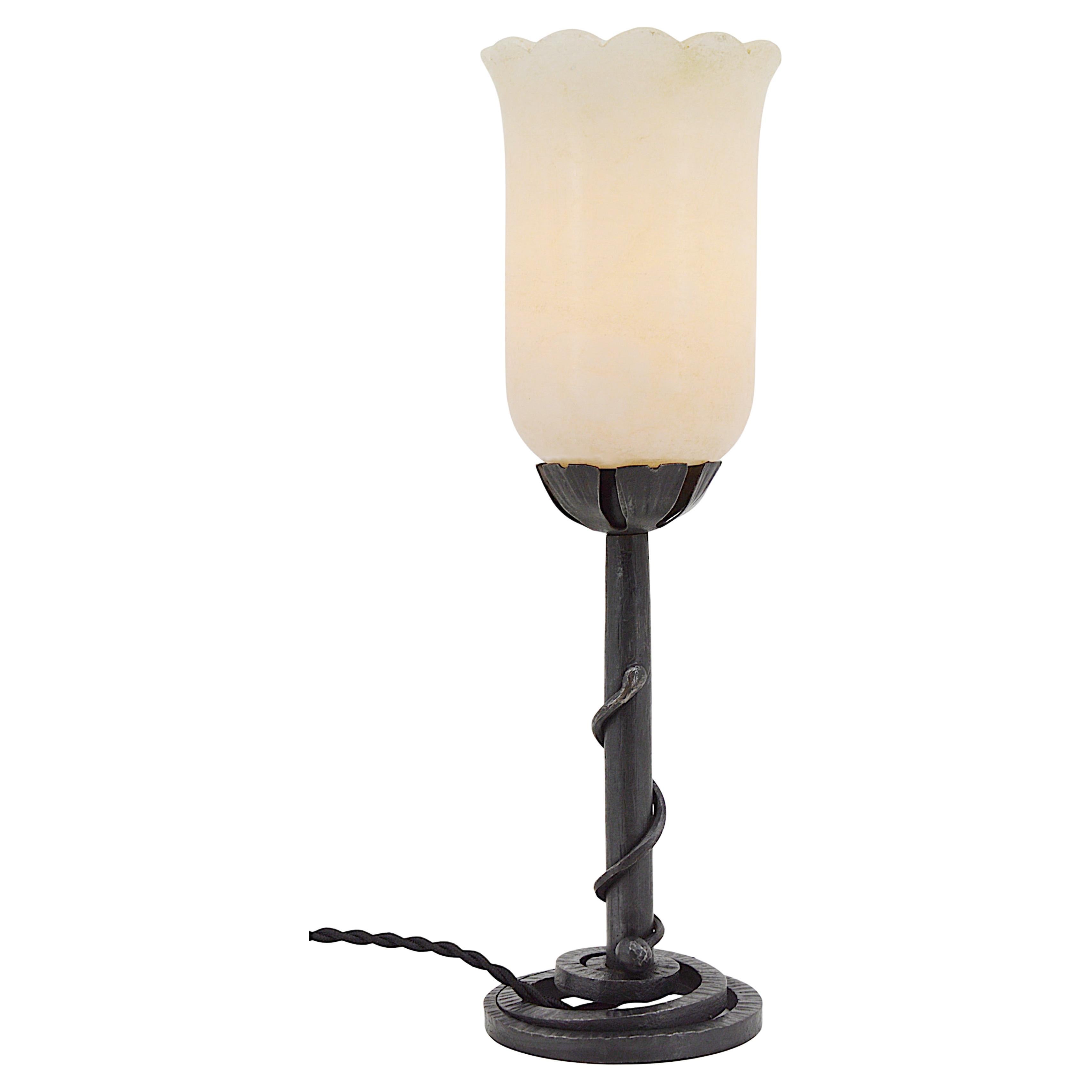 French Art Deco Alabaster & Snake Wrought-Iron Table Lamp, 1920s For Sale