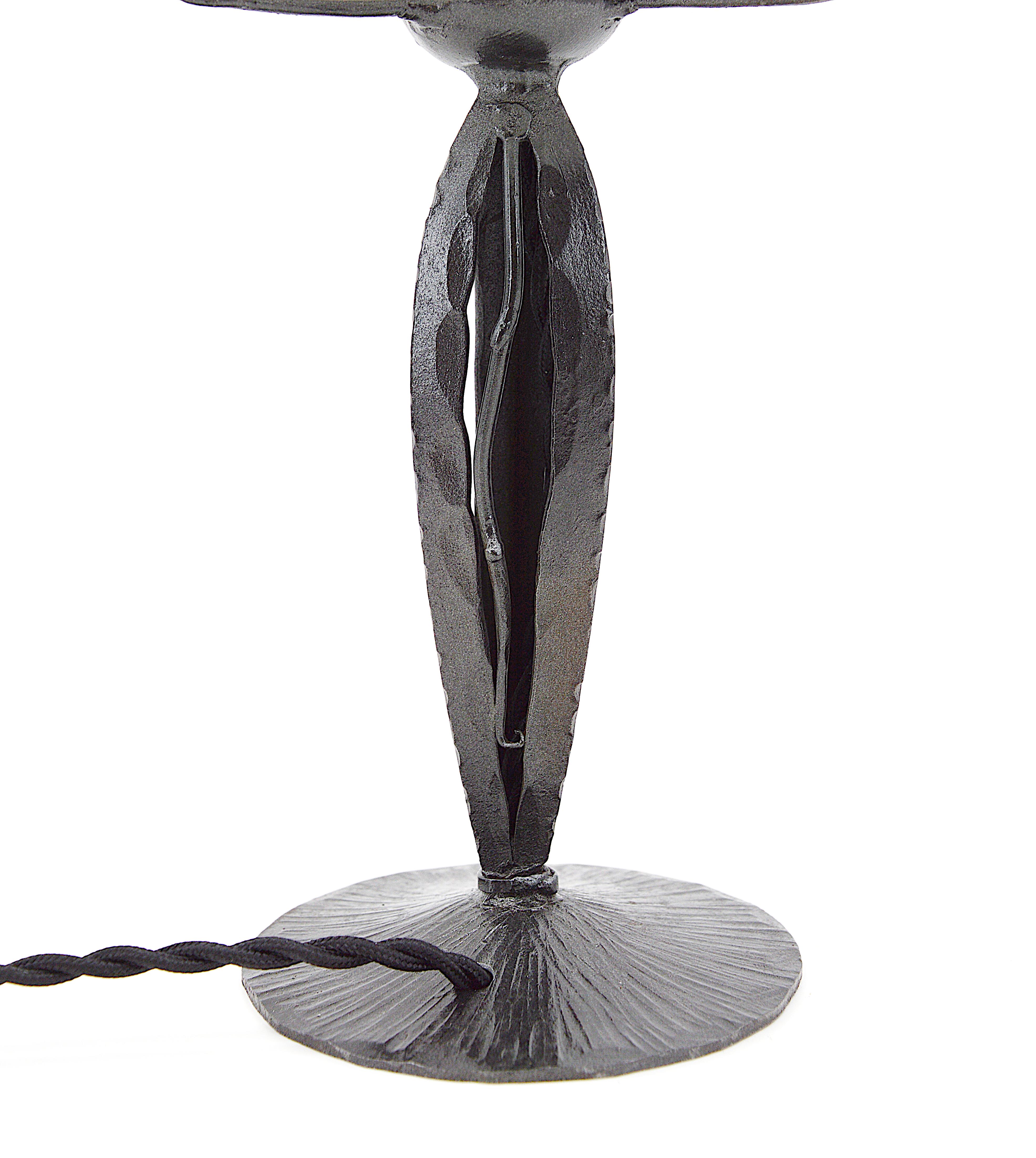 Début du 20ème siècle Lampe de table Art déco française en albâtre, 1920 en vente