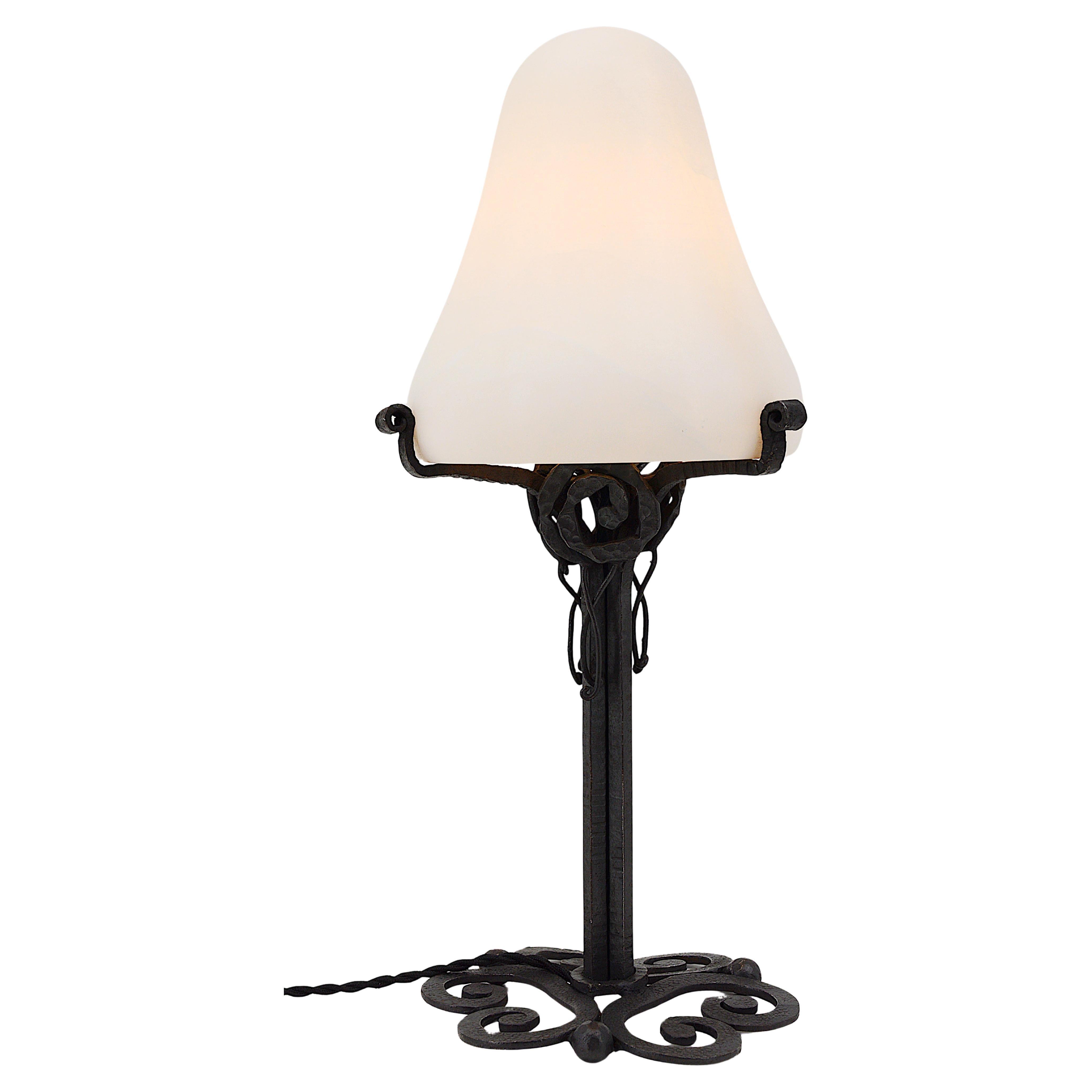 French Art Deco Alabaster Table Lamp, 1920