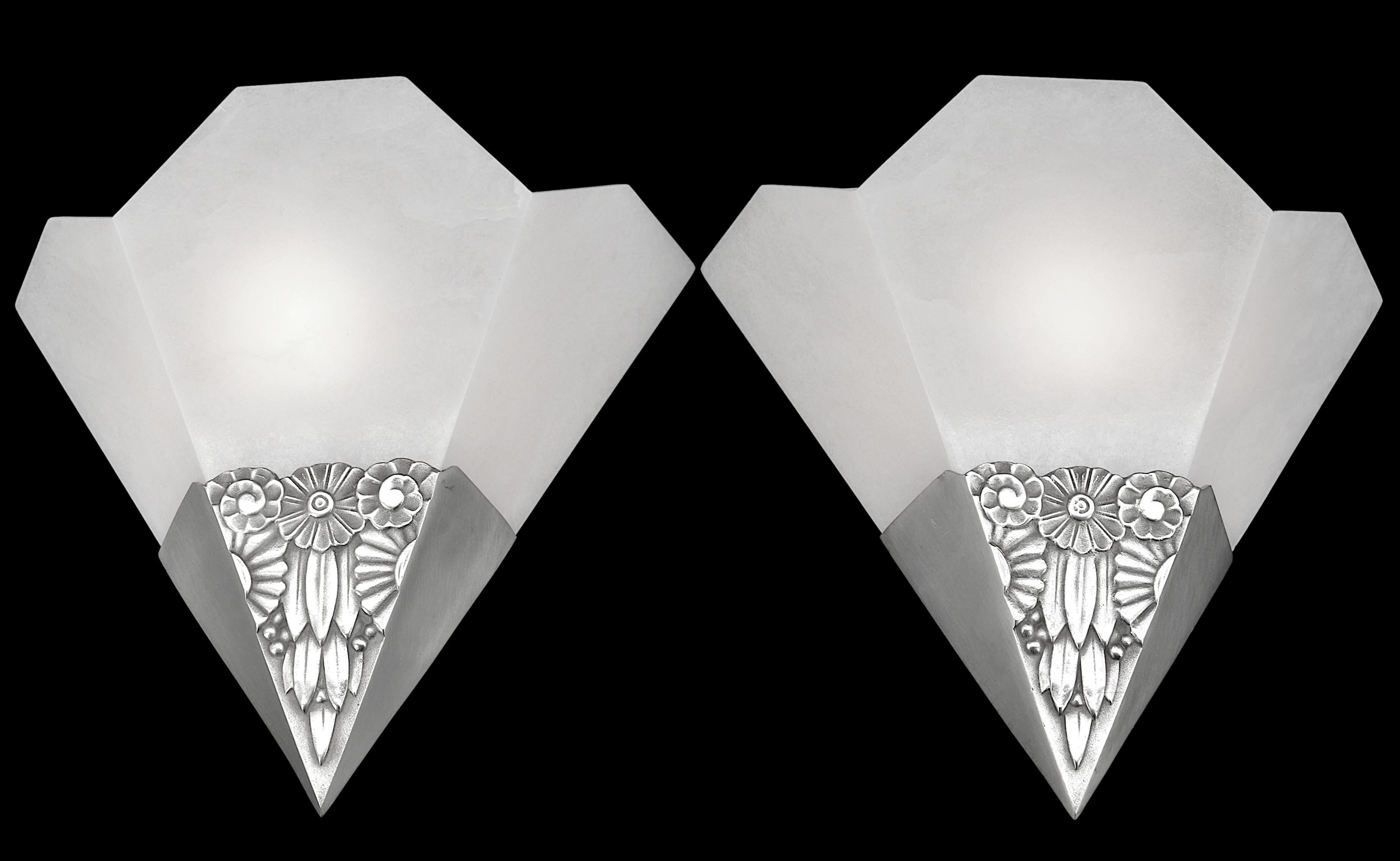 French Art Deco pair of alabaster wall sconces, France, 1920s. In the style of Albert Cheuret. Could be... Alabaster and silver plated bronze. Measures: Width: 13.2