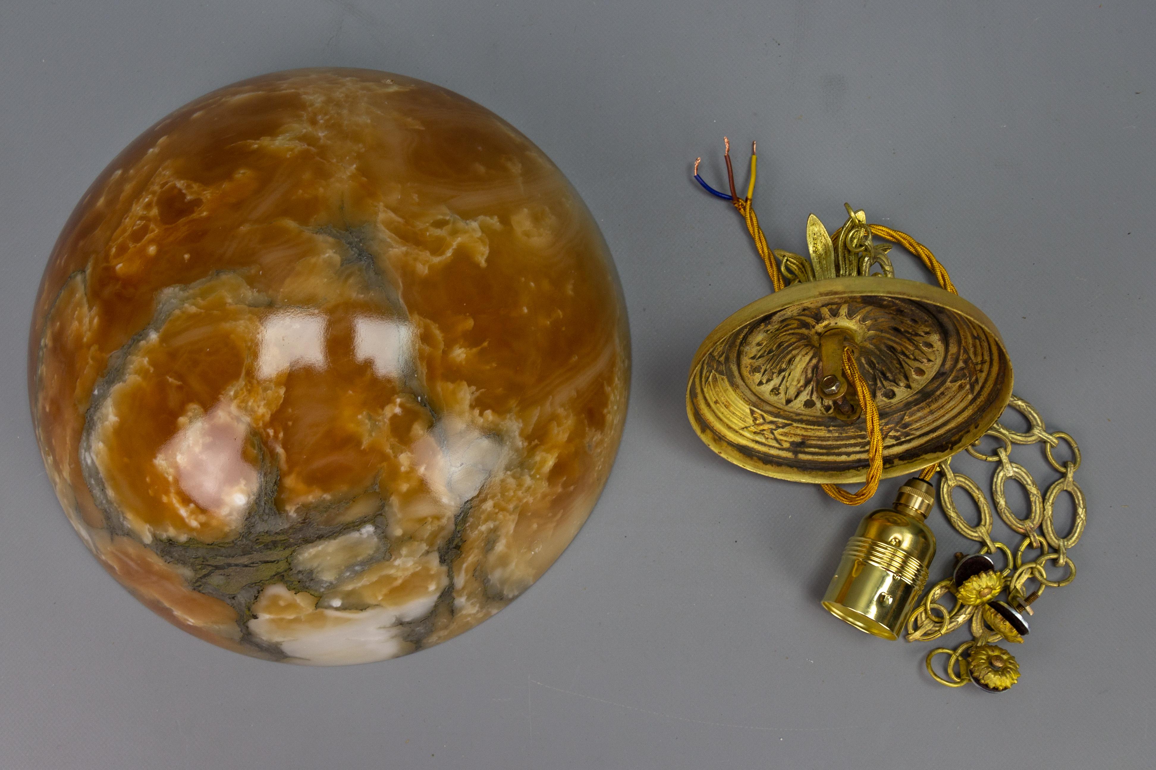 French Art Deco Amber Color Alabaster and Bronze Pendant Light, circa 1920 For Sale 12