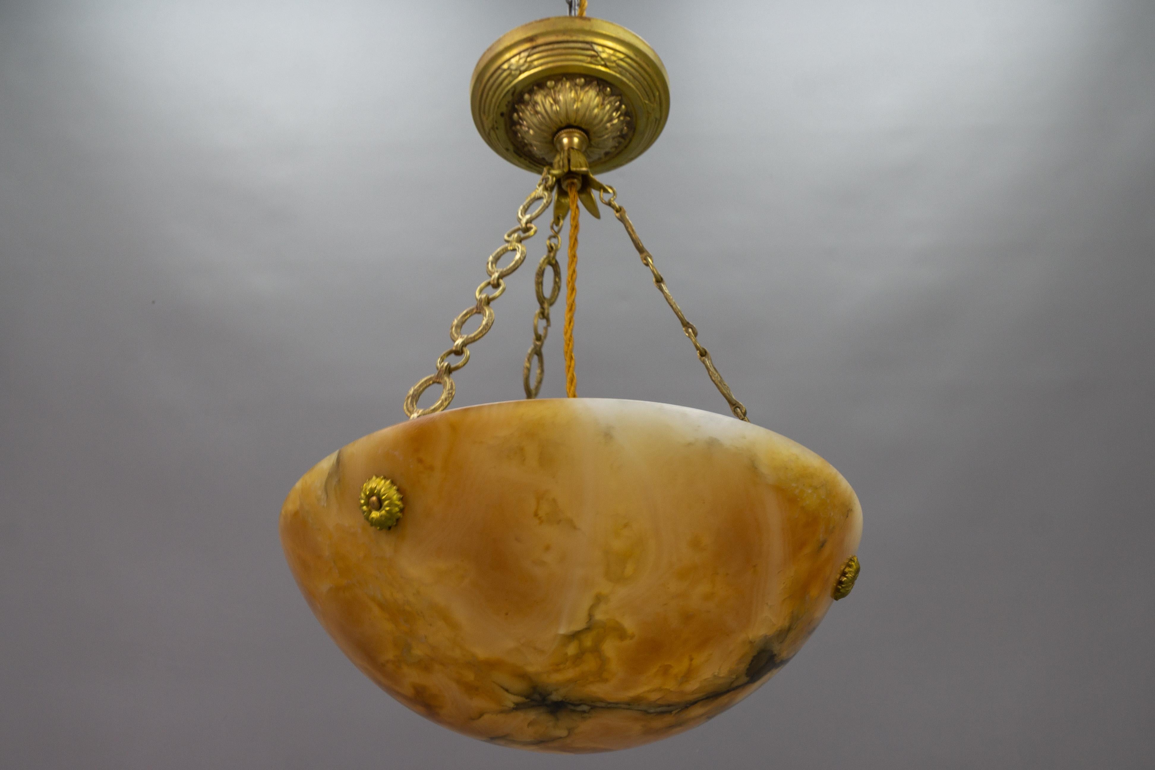 French Art Deco Amber Color Alabaster and Bronze Pendant Light, circa 1920 For Sale 4