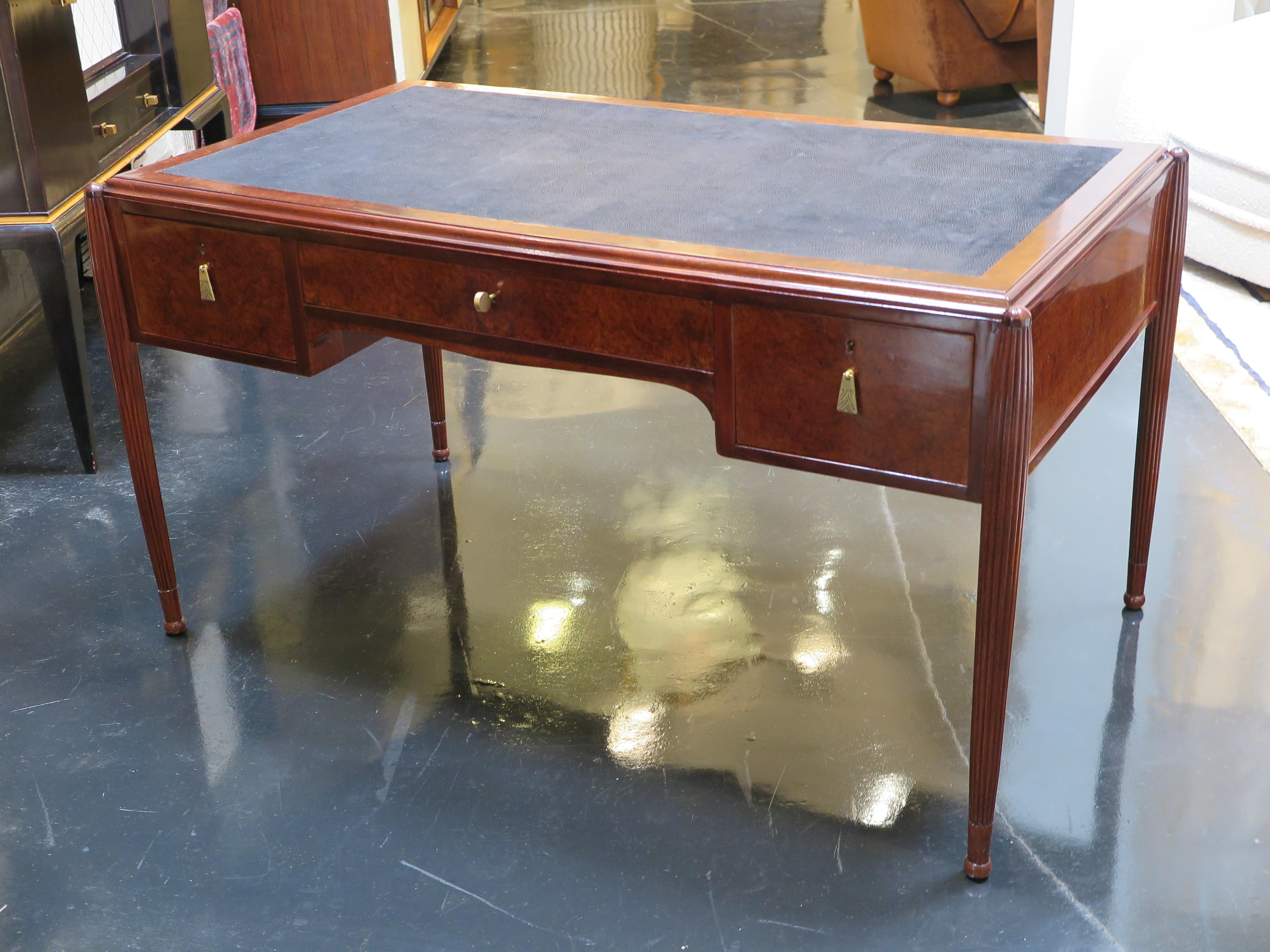 French Art Deco Amboyna Burl Wood Desk with Leather Top For Sale 1
