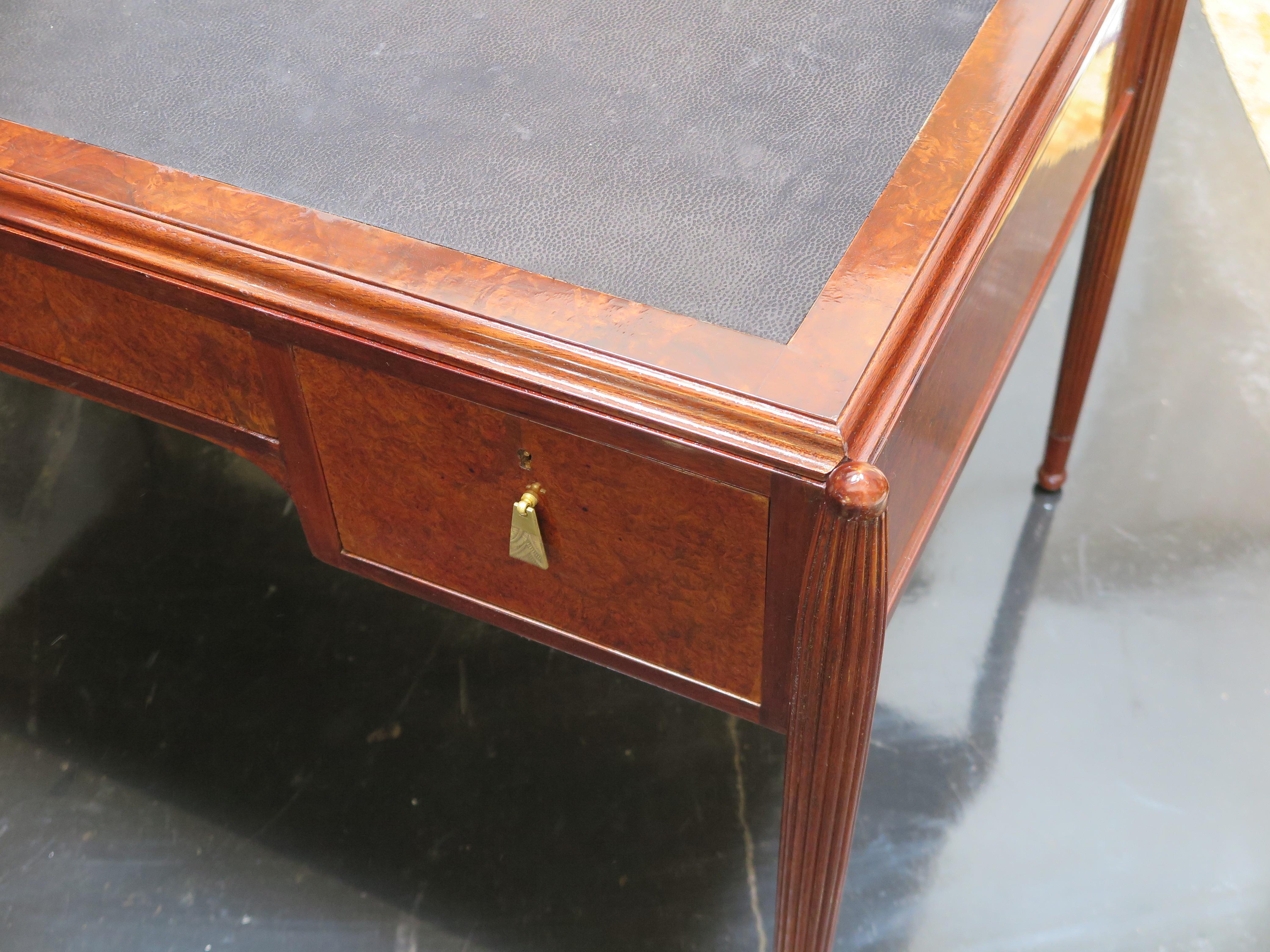 French Art Deco Amboyna Burl Wood Desk with Leather Top For Sale 2