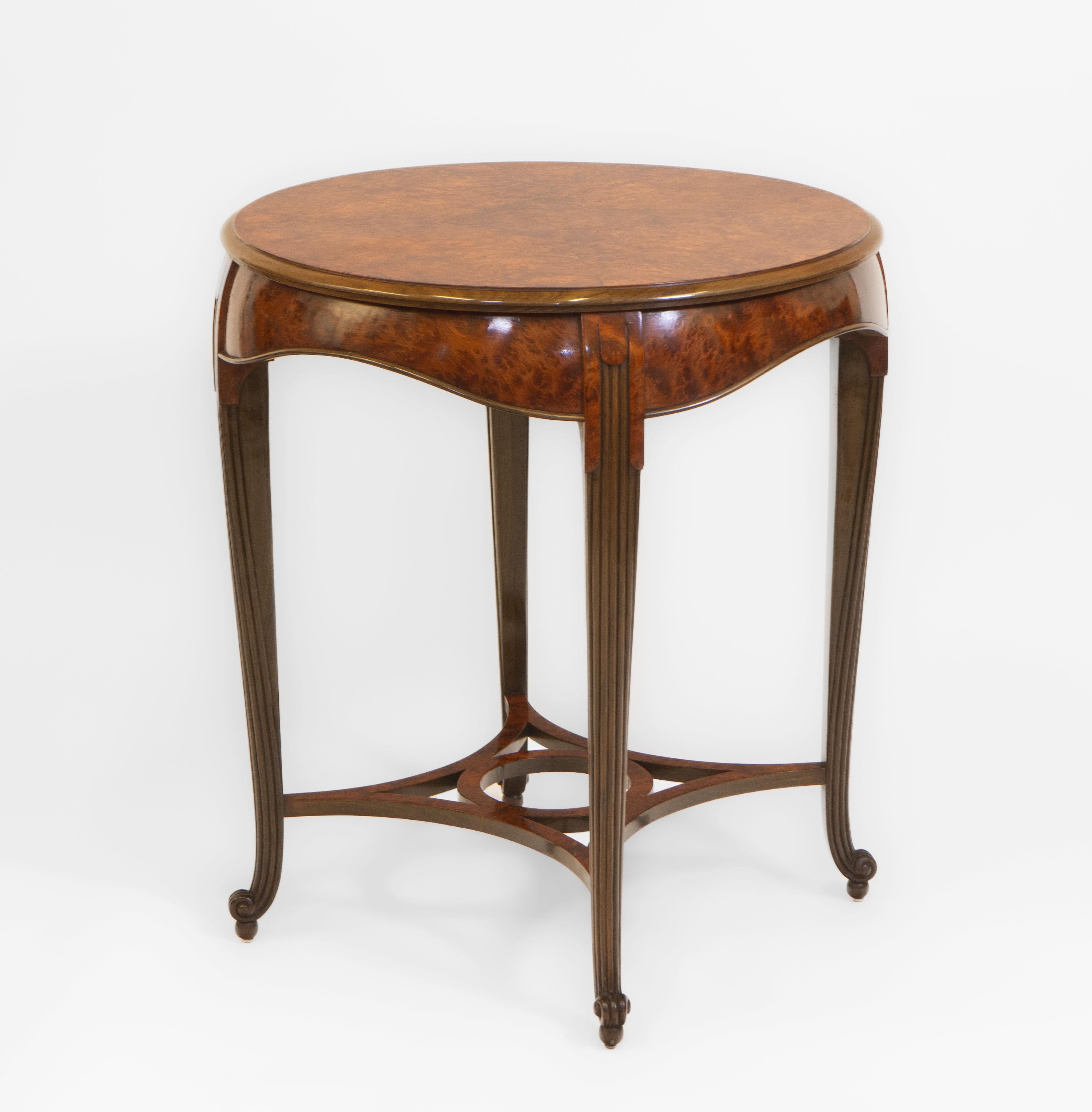  French Art Deco Amboyna Occasional Side Table Circa 1930. For Sale 8