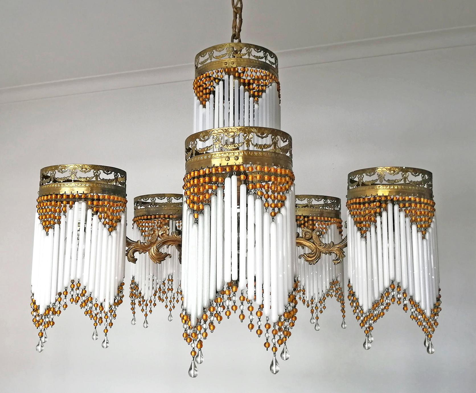 French Art Deco and Art Nouveau Amber Beaded Fringe and Gilt Ornate Chandelier In Good Condition In Coimbra, PT