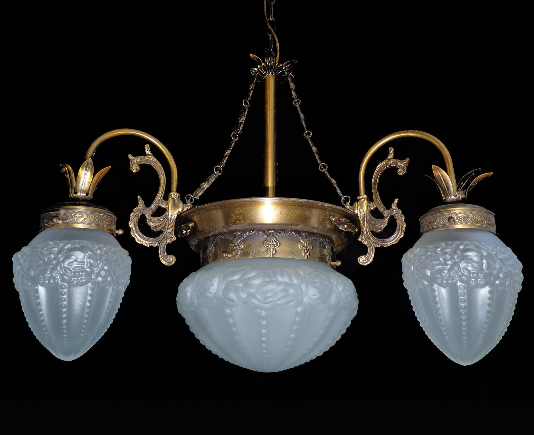 20th Century French Art Deco and Art Nouveau Brass and Frosted Glass Degué Style Chandelier