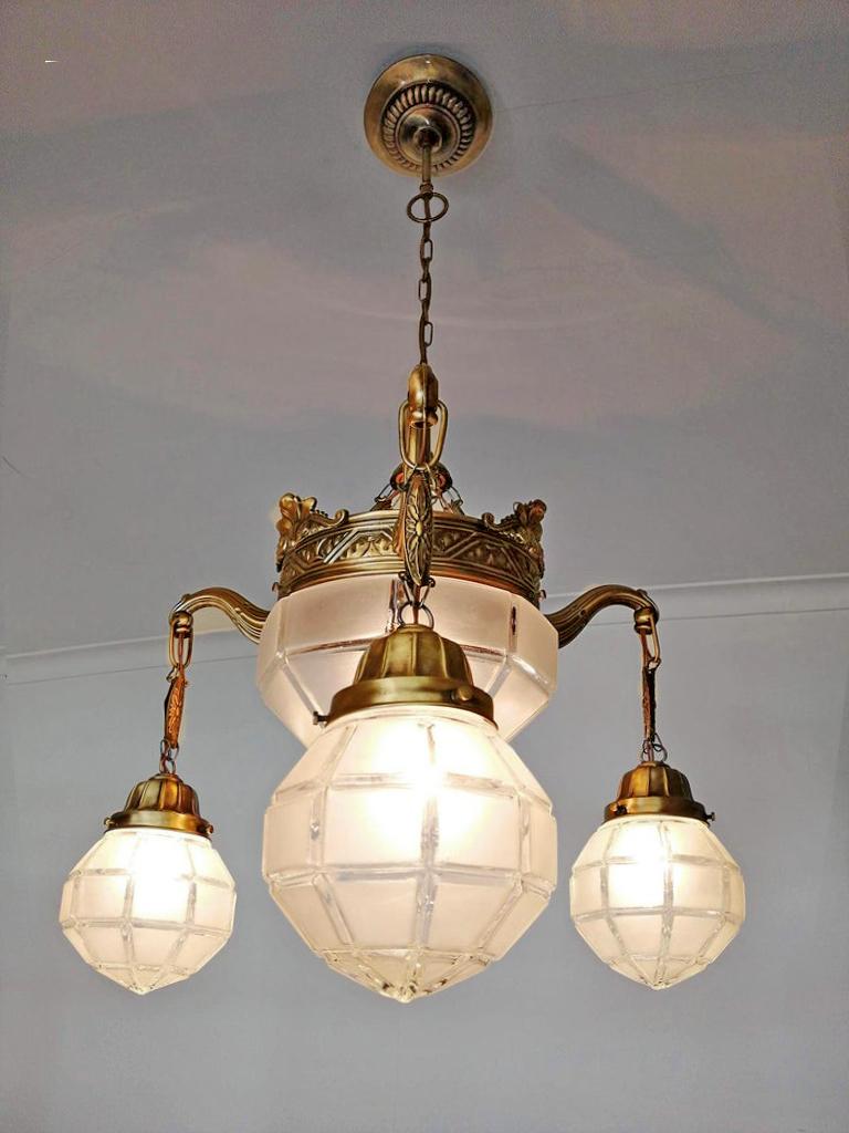 French Art Deco and Art Nouveau Brass in Degué Style Etched Glass Chandelier 1