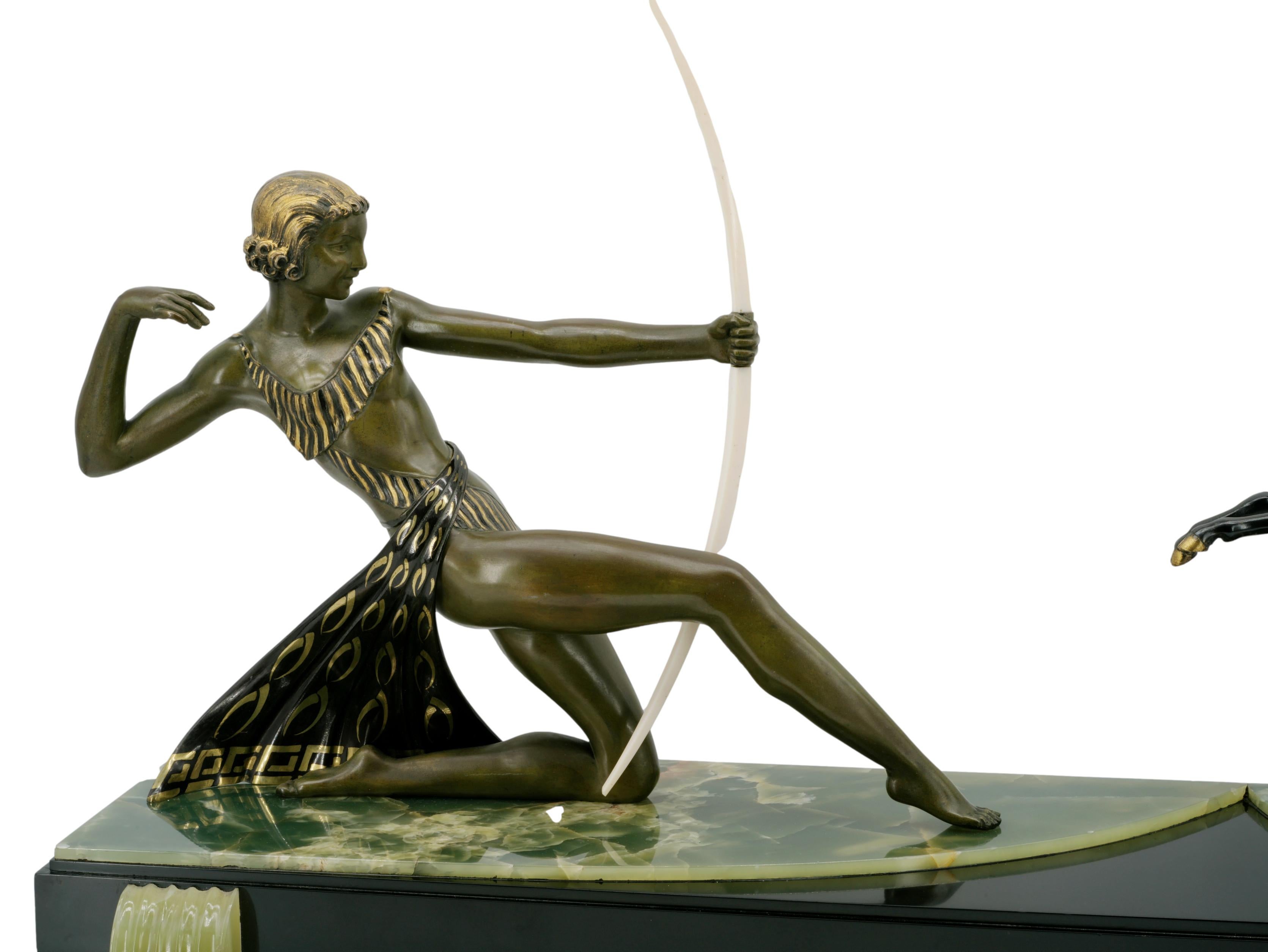 French Art Deco Antelope Huntress Sculpture, circa 1930 In Good Condition For Sale In Saint-Amans-des-Cots, FR