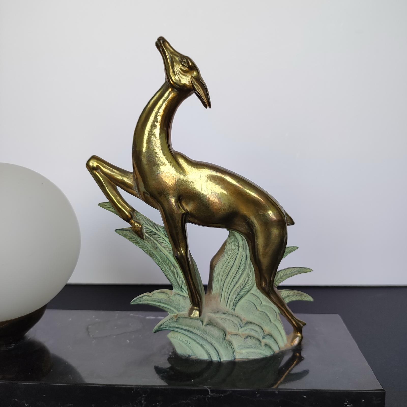Mid-20th Century French Art Deco Antelope Table Lamp or Night-Light Sculpture, 1930s