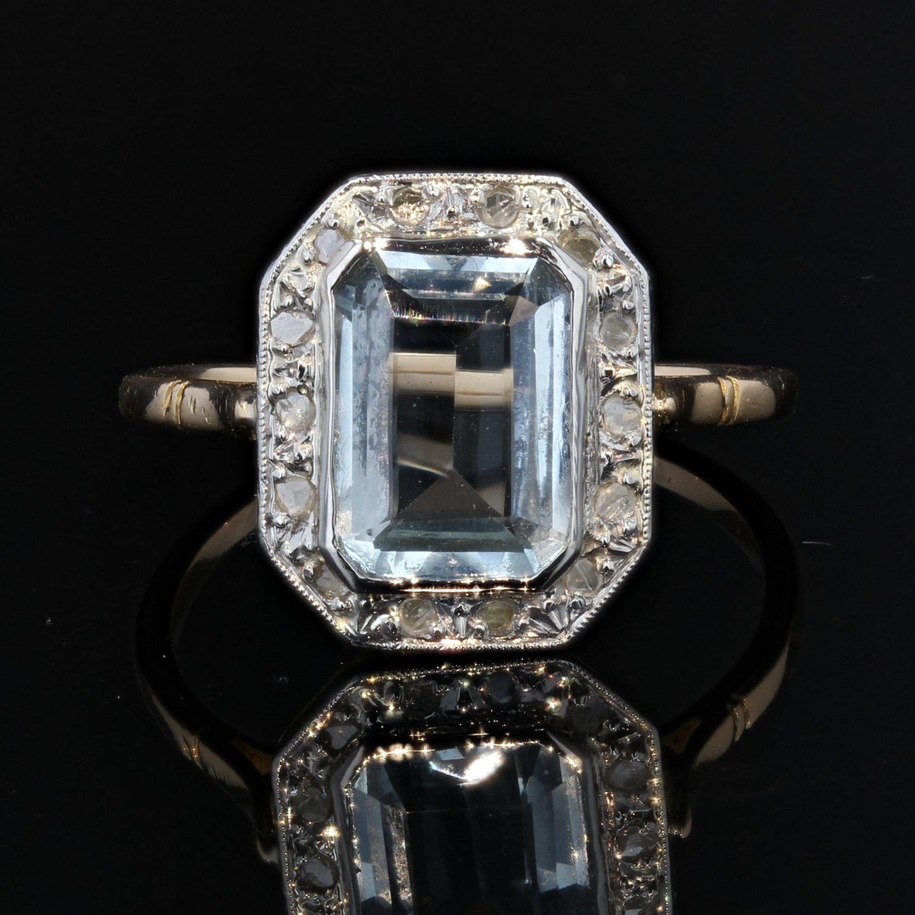 French Art Deco Aquamarine Diamond 18 Karat Yellow Gold Platinum Ring In Good Condition In Poitiers, FR