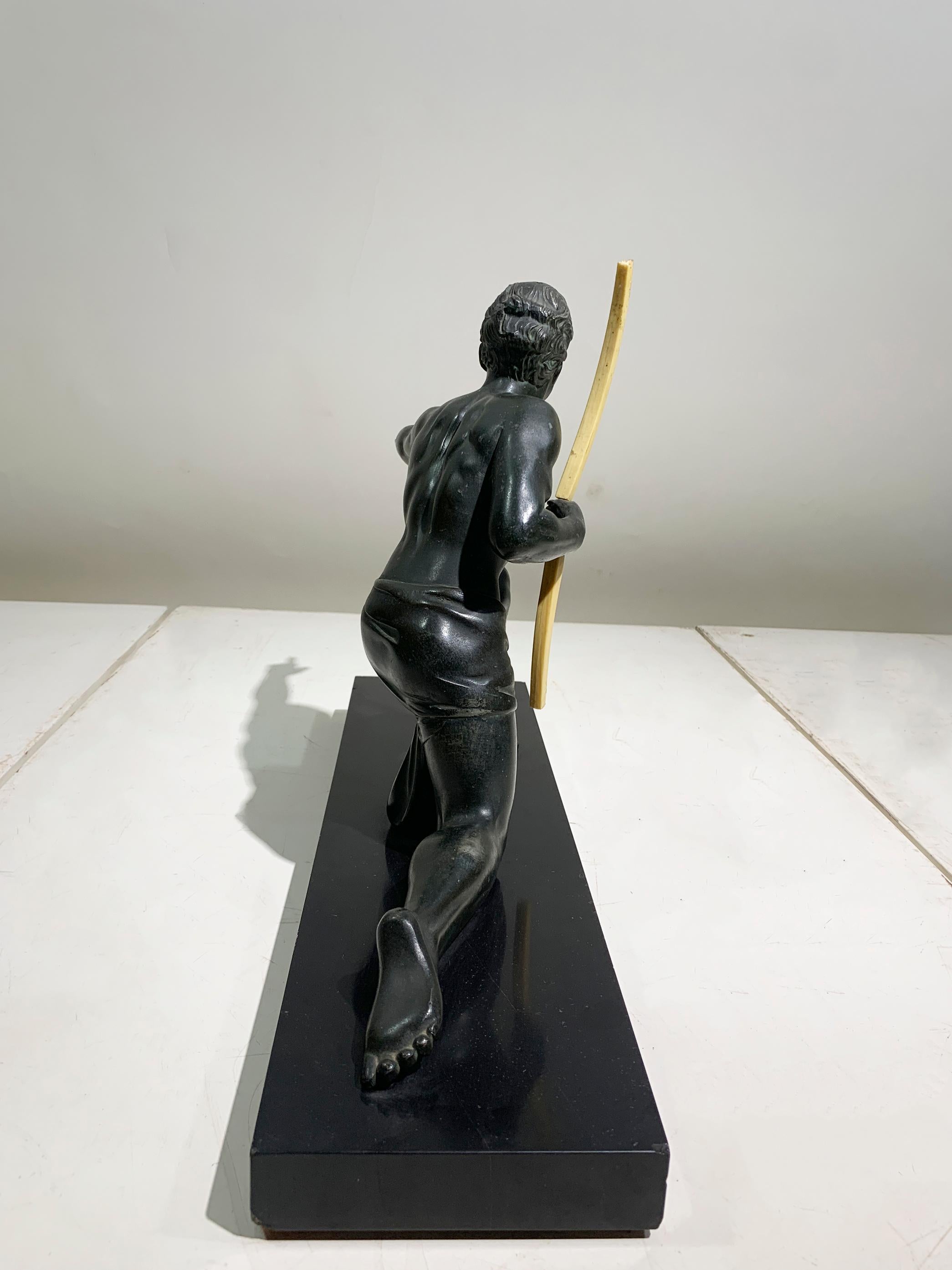 XX secolo French Art Deco 'Archer' Sculpture on Black Base, attributed to J. de Roncourt in vendita