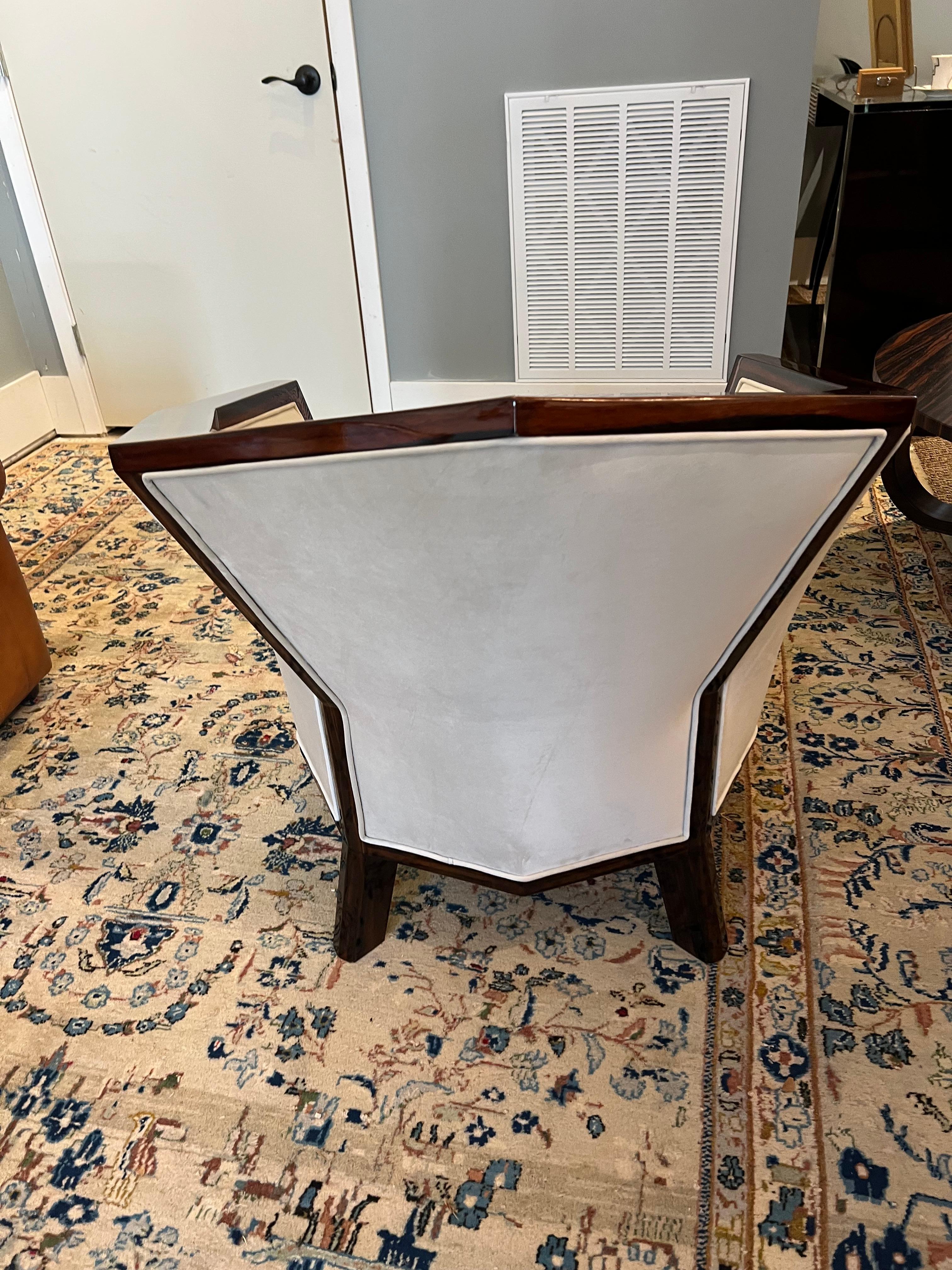 Francese French Art Deco Armchair in the style of Pierre Chareau in vendita