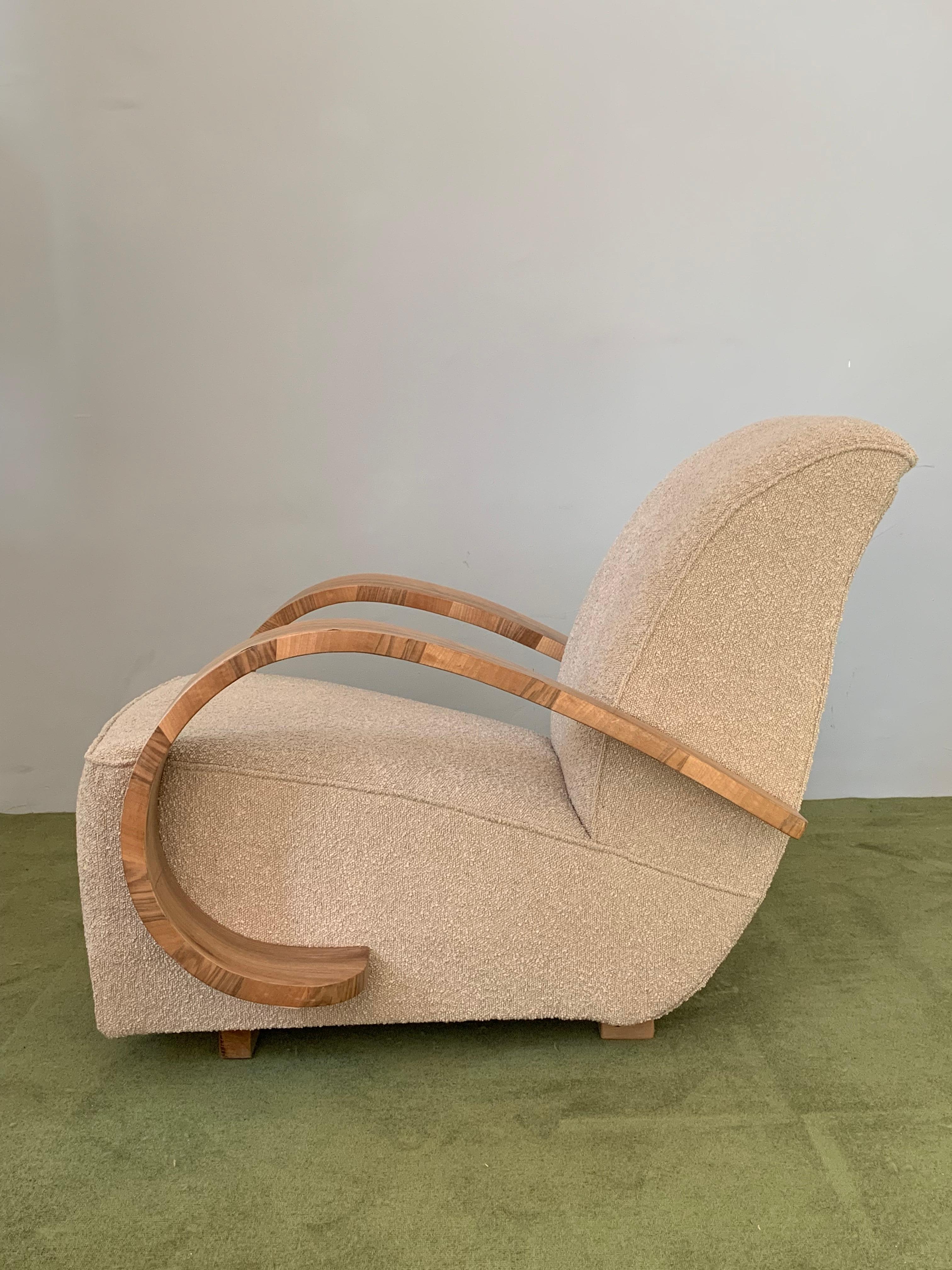 20th Century French Art-deco Armchair with Wooden Arm and Curly Taupe Fabric from 1930 For Sale