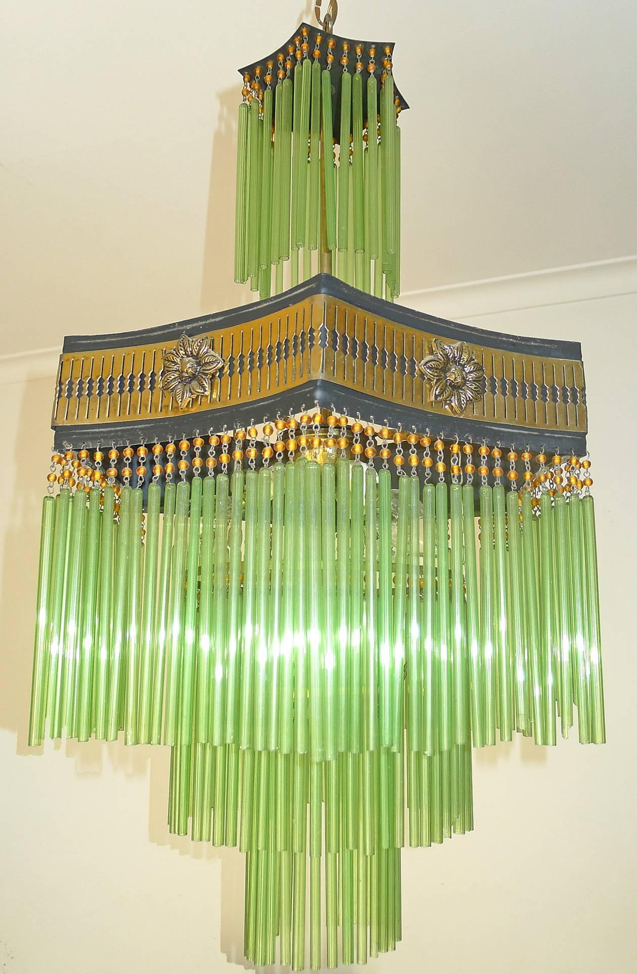 French Art Deco & Art Nouveau Amber Beaded & Green Glass Fringe Gilt Chandelier In Excellent Condition In Coimbra, PT
