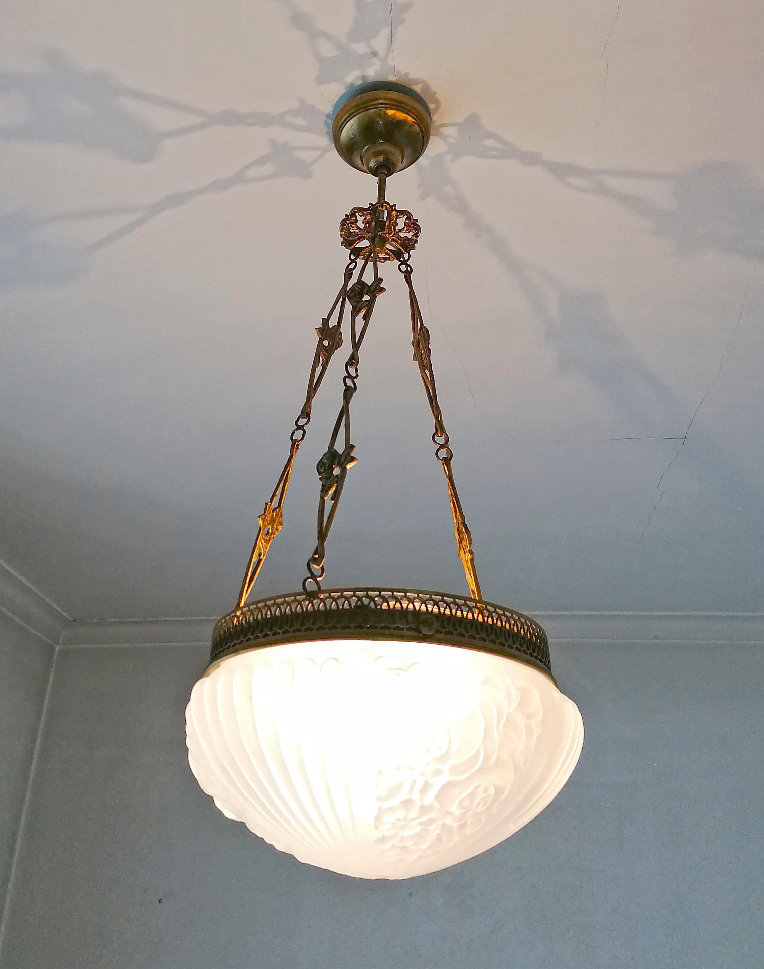 Brass French Art Deco & Art Nouveau Chandelier in Frosted Glass & Gilt Bronze Ornament For Sale