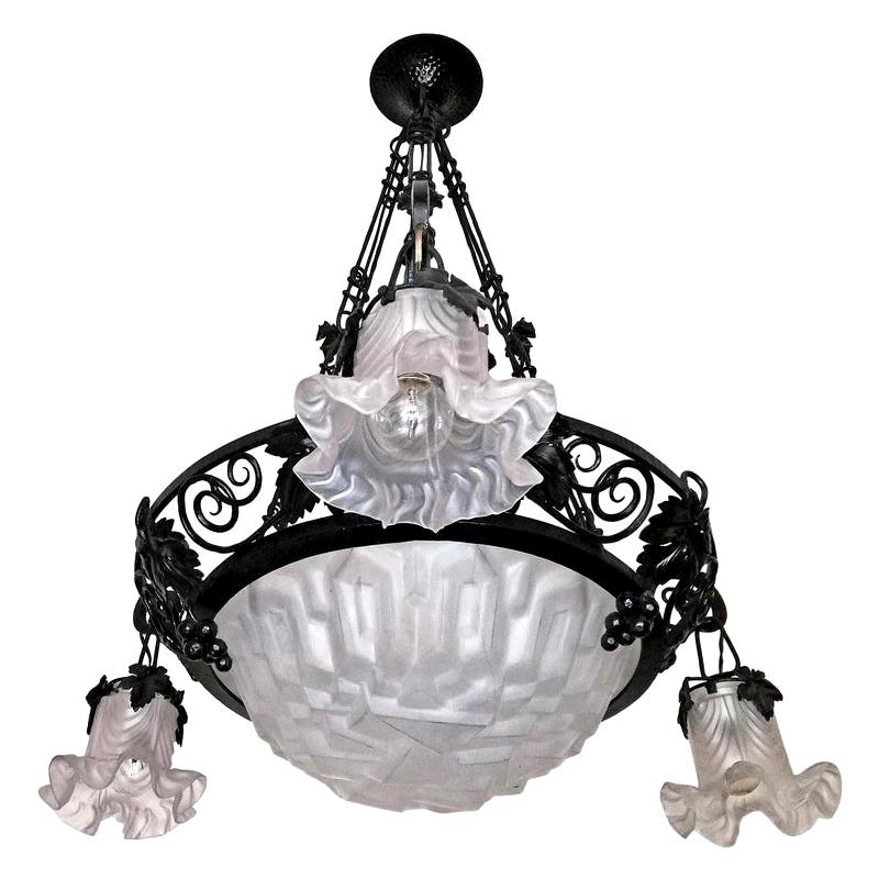 French Art Deco & Art Nouveau Wrought Forged Iron Chandelier Signed Degue, 1920 For Sale