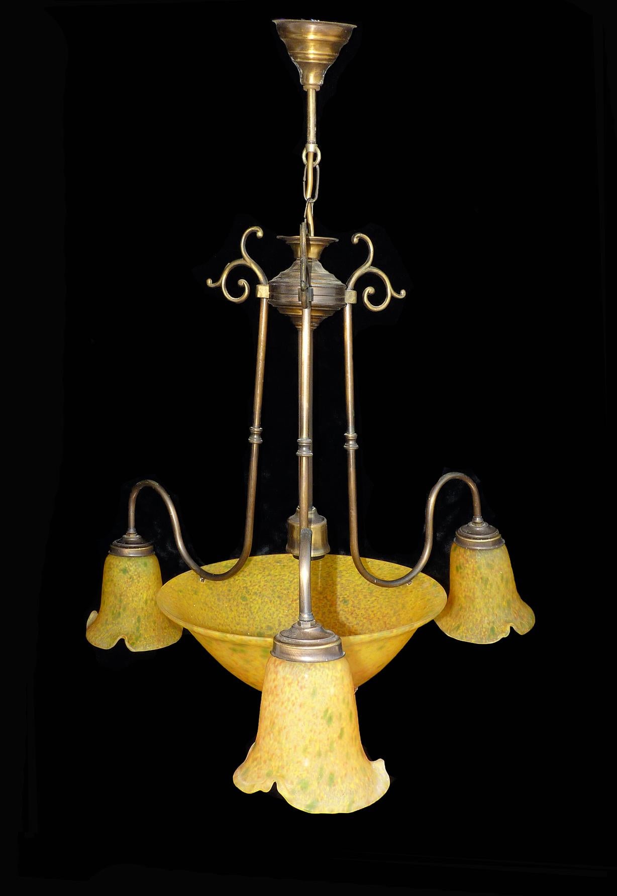 French Art Deco and Art Nouveau Polychrome Amber Glass 4-Light Chandelier For Sale 2