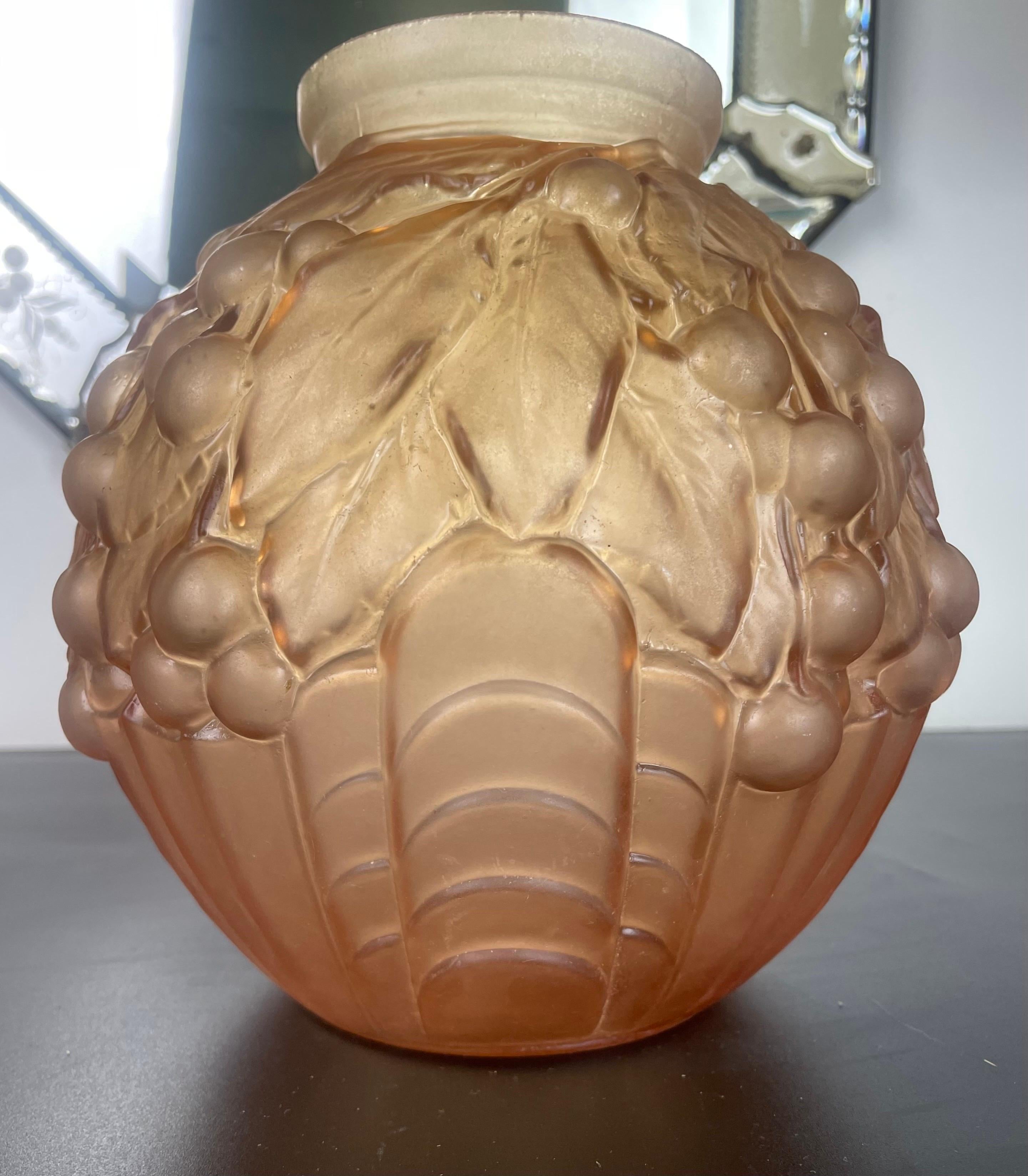 French Art Deco Ball Vase Pink Orange Frosted Molded Pressed Glass, 1930, France For Sale 1
