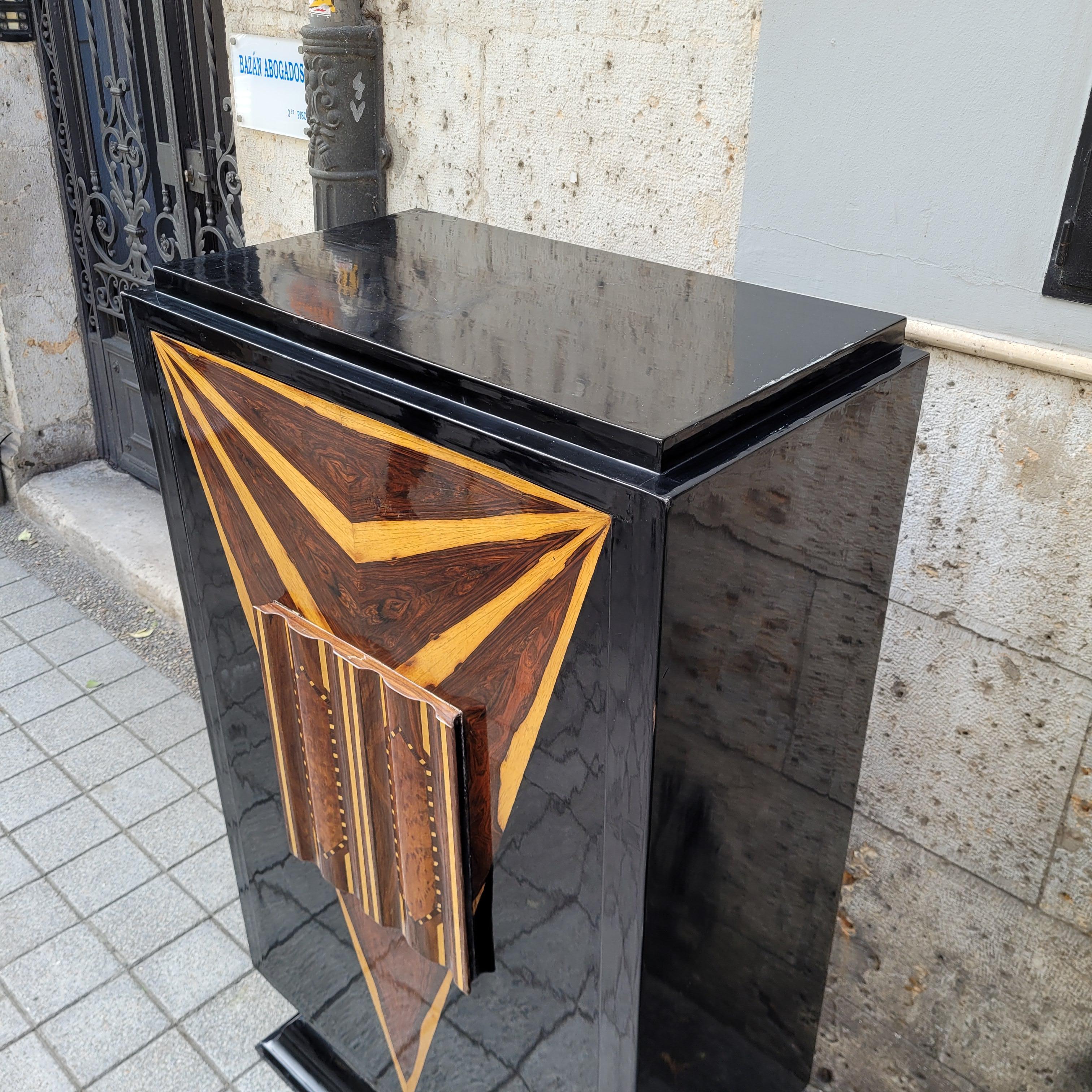 Mobile bar francese Art Déco, legno laccato e intarsi in legno esotico in vendita 12
