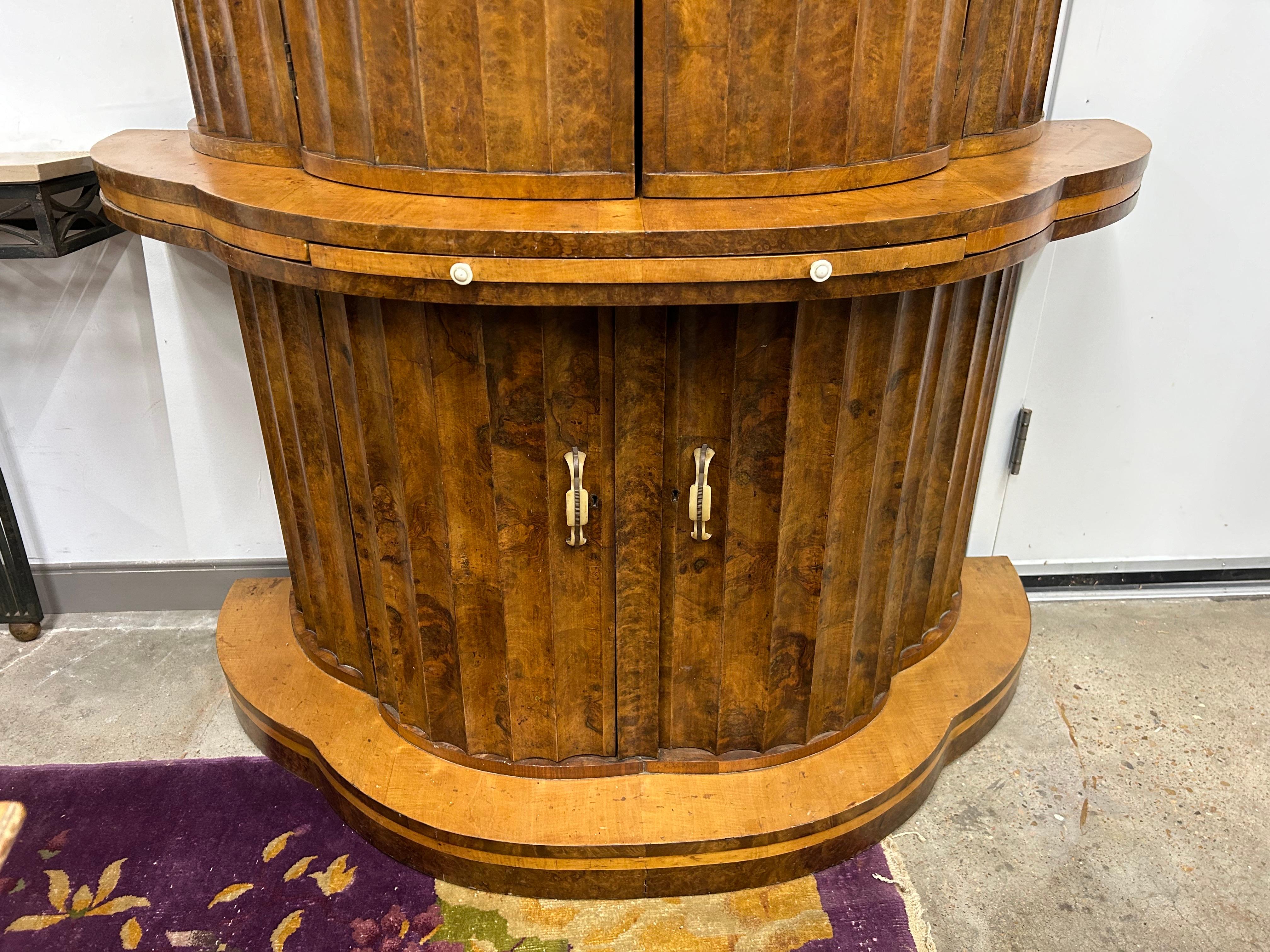 Italienische Art Deco Bar (Art déco) im Angebot