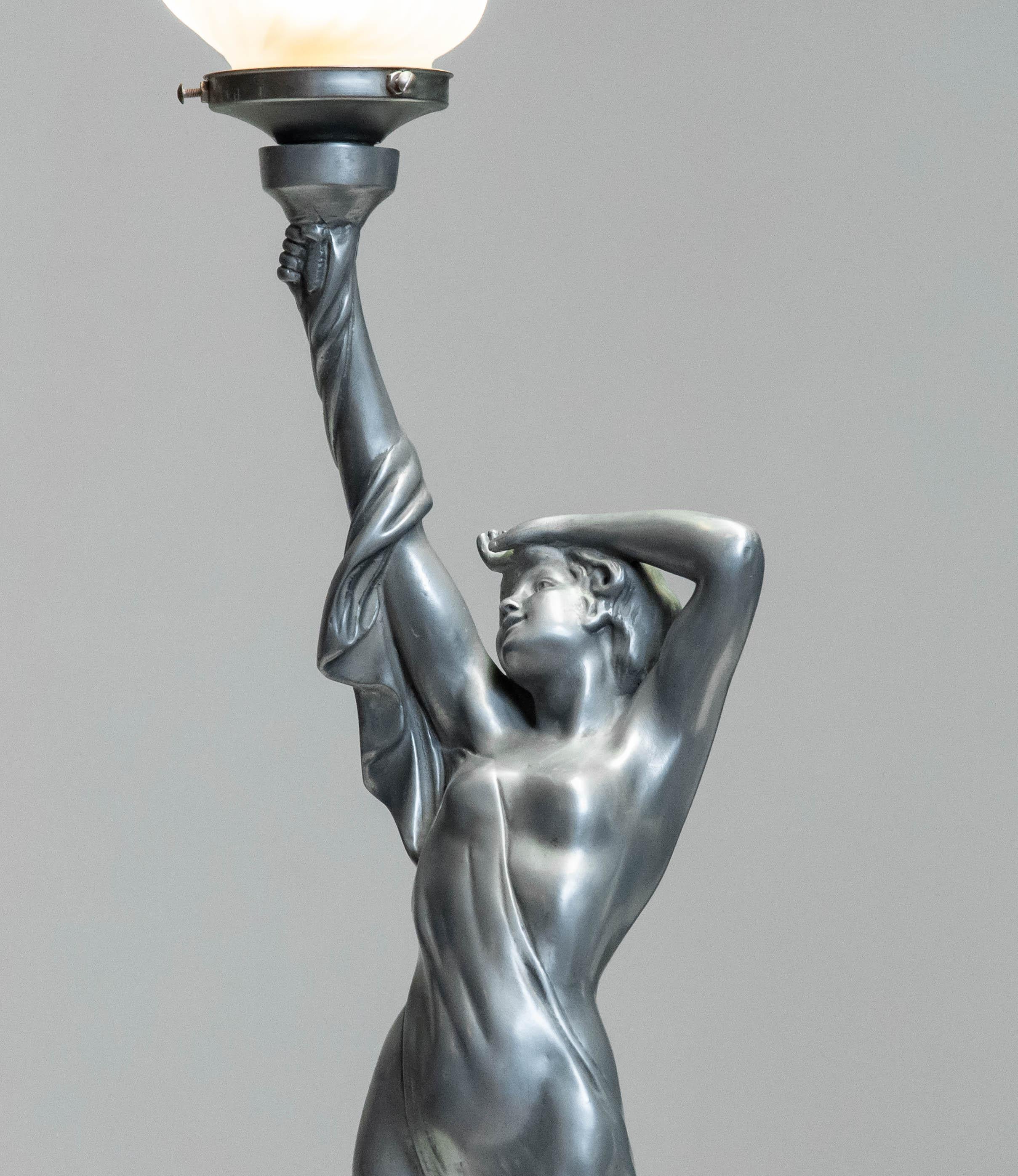 French Art Deco Biba Woman Table Lamp Pewter on Marble Base For Sale 4