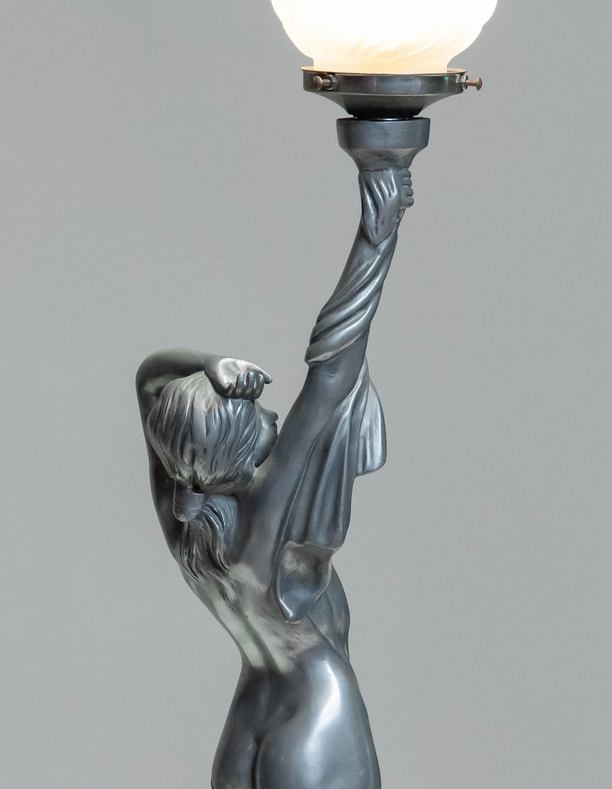 French Art Deco Biba Woman Table Lamp Pewter on Marble Base For Sale 1