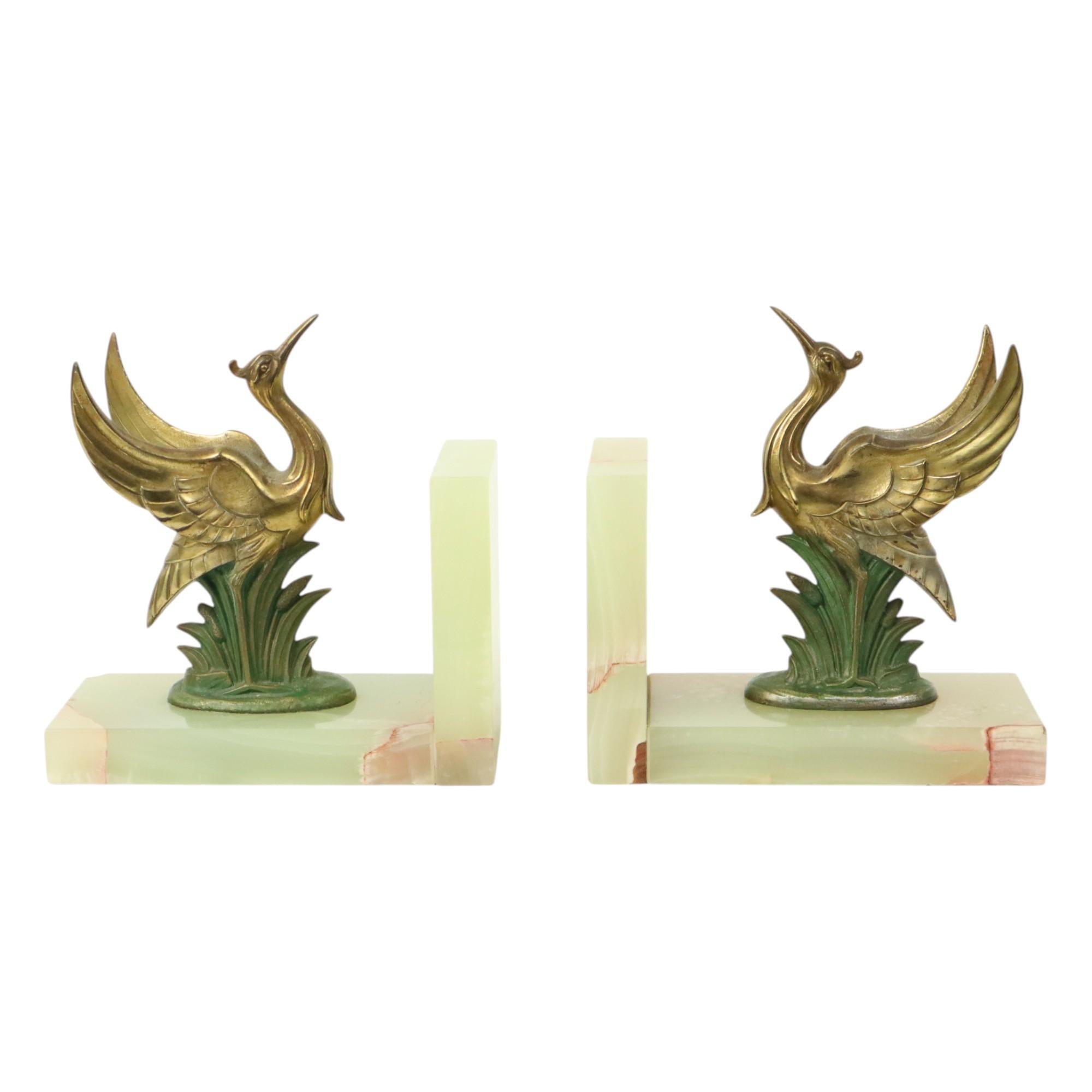 Fermalibri francese Art Deco Bird in alabastro e pietra naturale 1930 in vendita 5