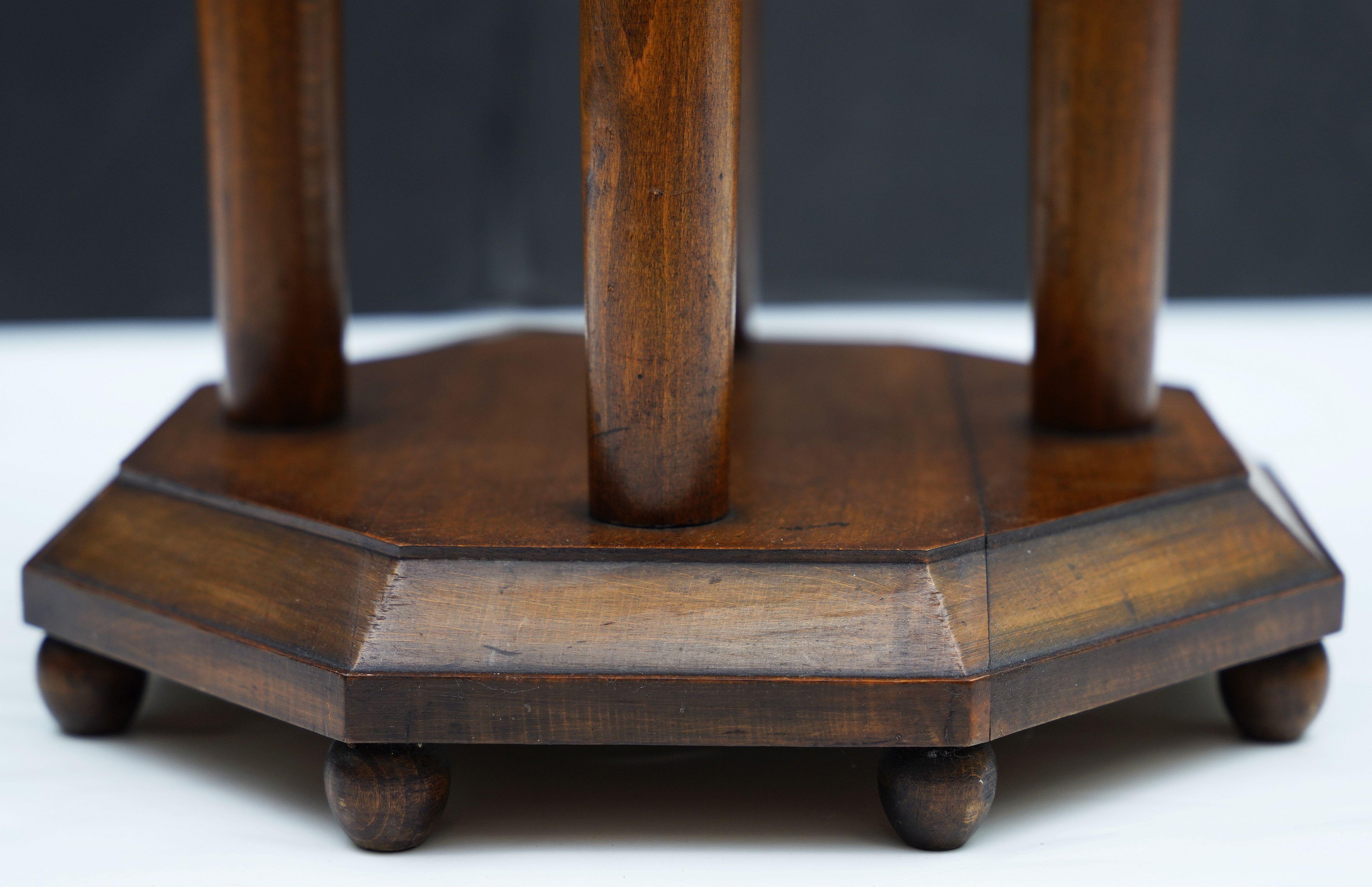 French Art Deco Bistro Occasional Table with Octagonal Top of Leather and Wood For Sale 4