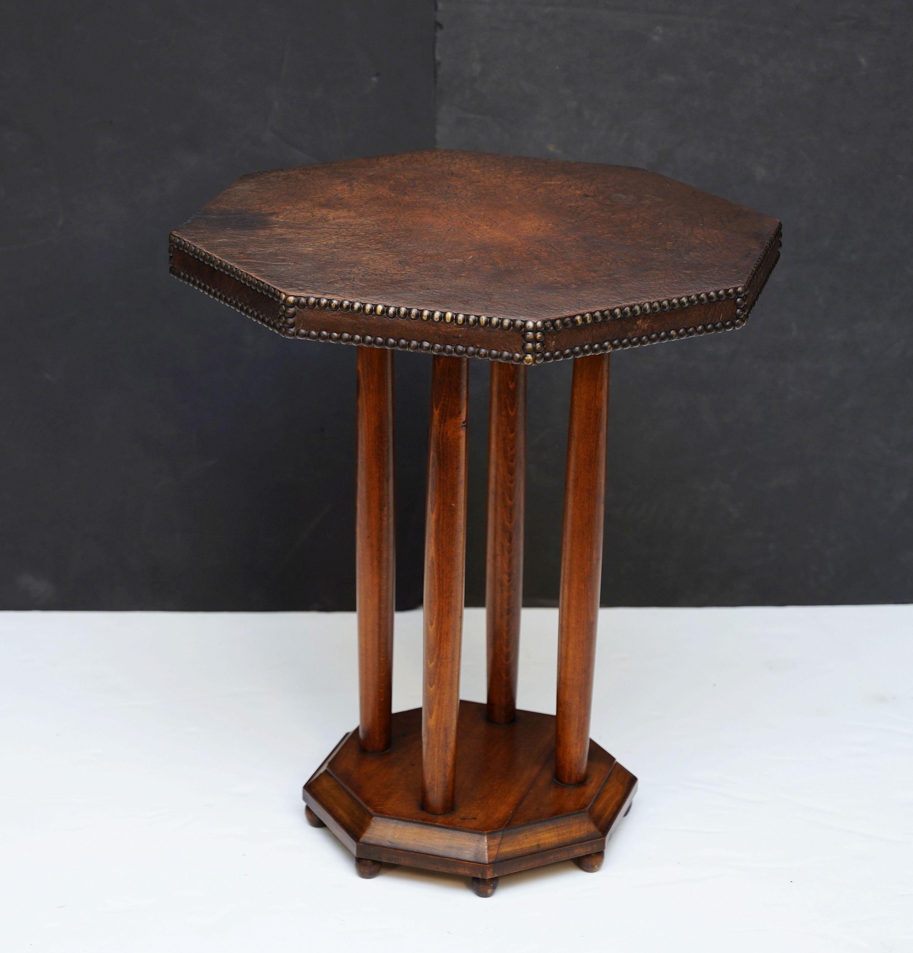 French Art Deco Bistro Occasional Table with Octagonal Top of Leather and Wood For Sale 3