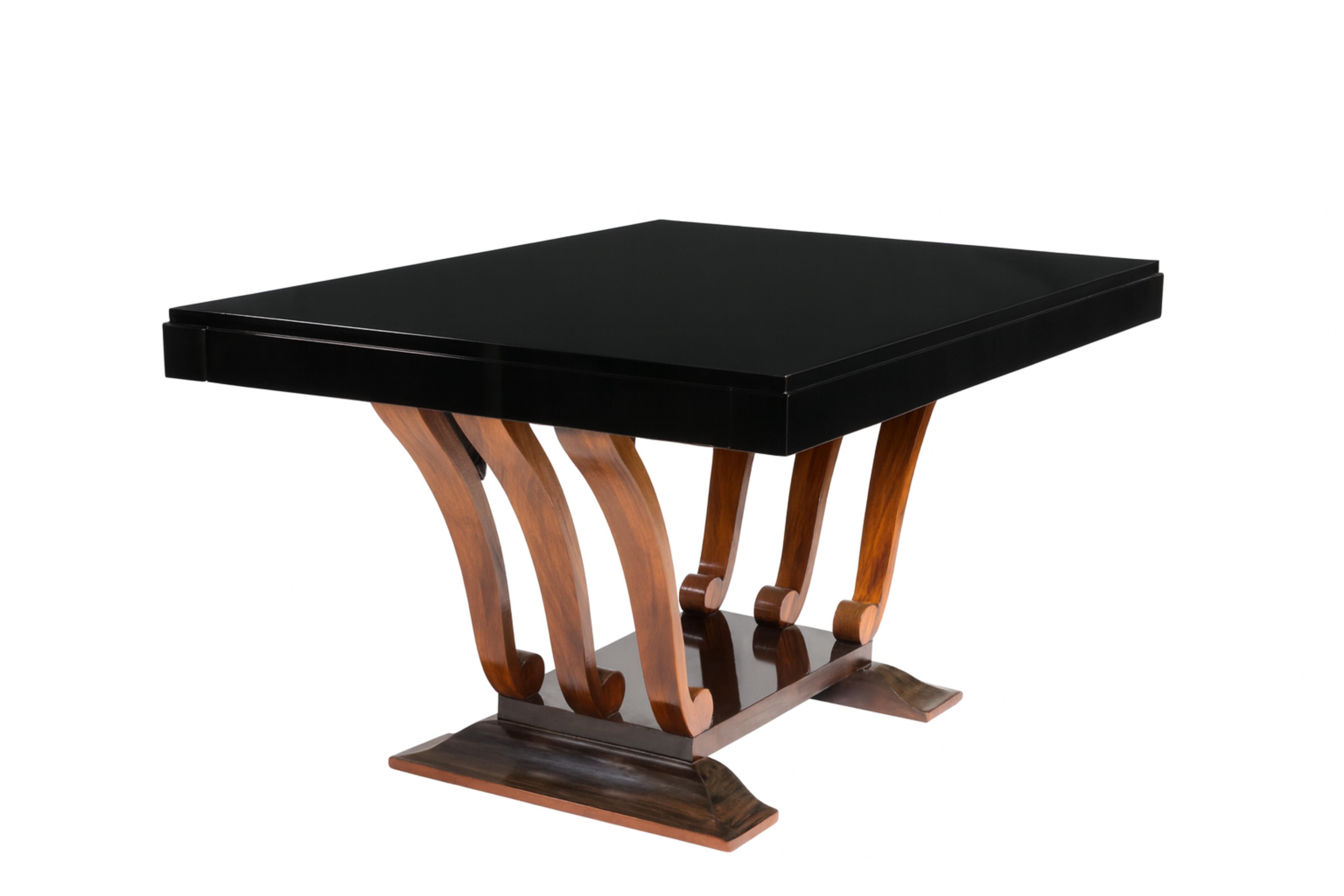 Walnut French Art Deco Black Lacquer Dining Table with Extensions, 1930s For Sale