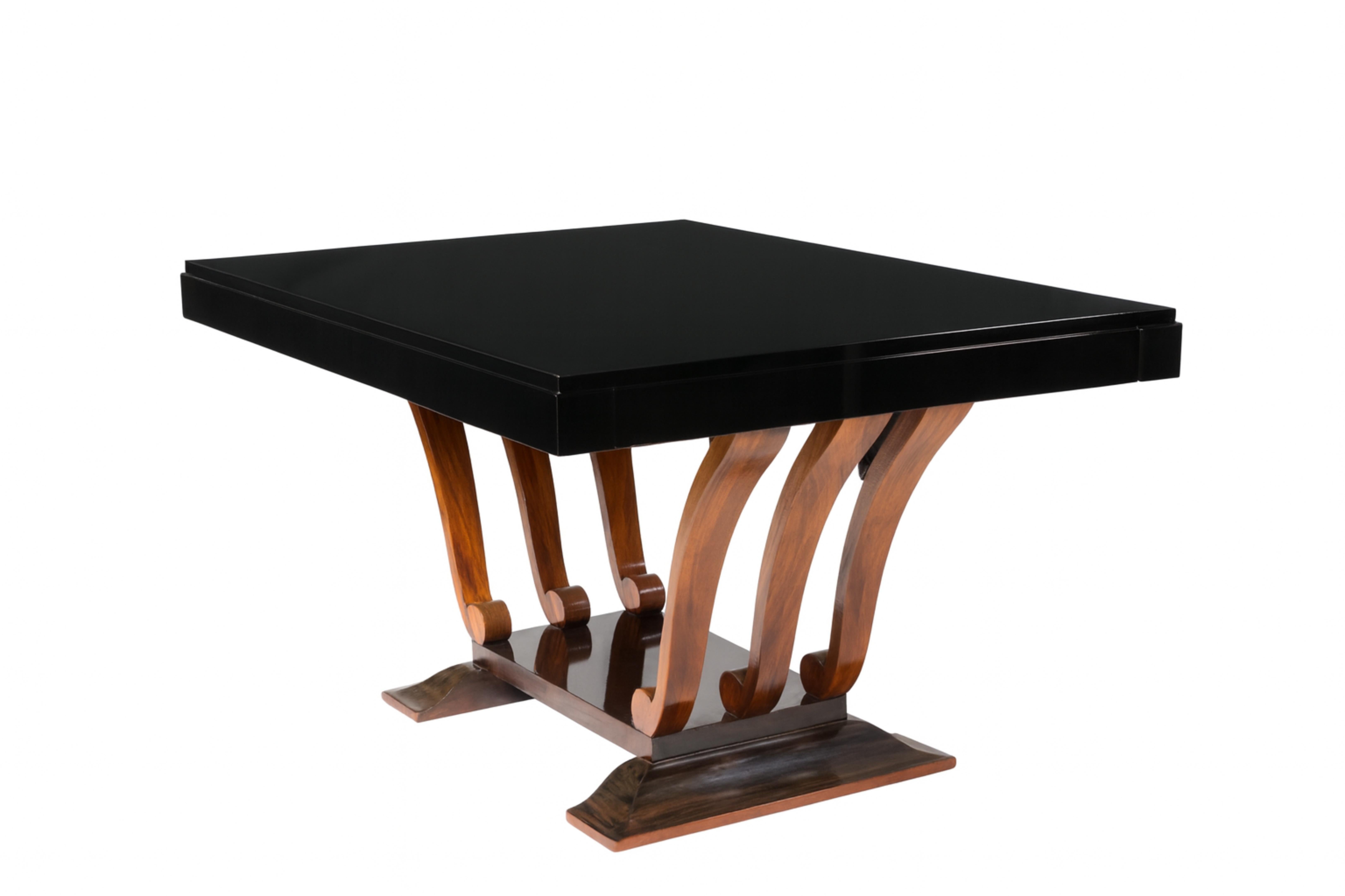 French Art Deco Black Lacquer Dining Table with Extensions, 1930s For Sale 1