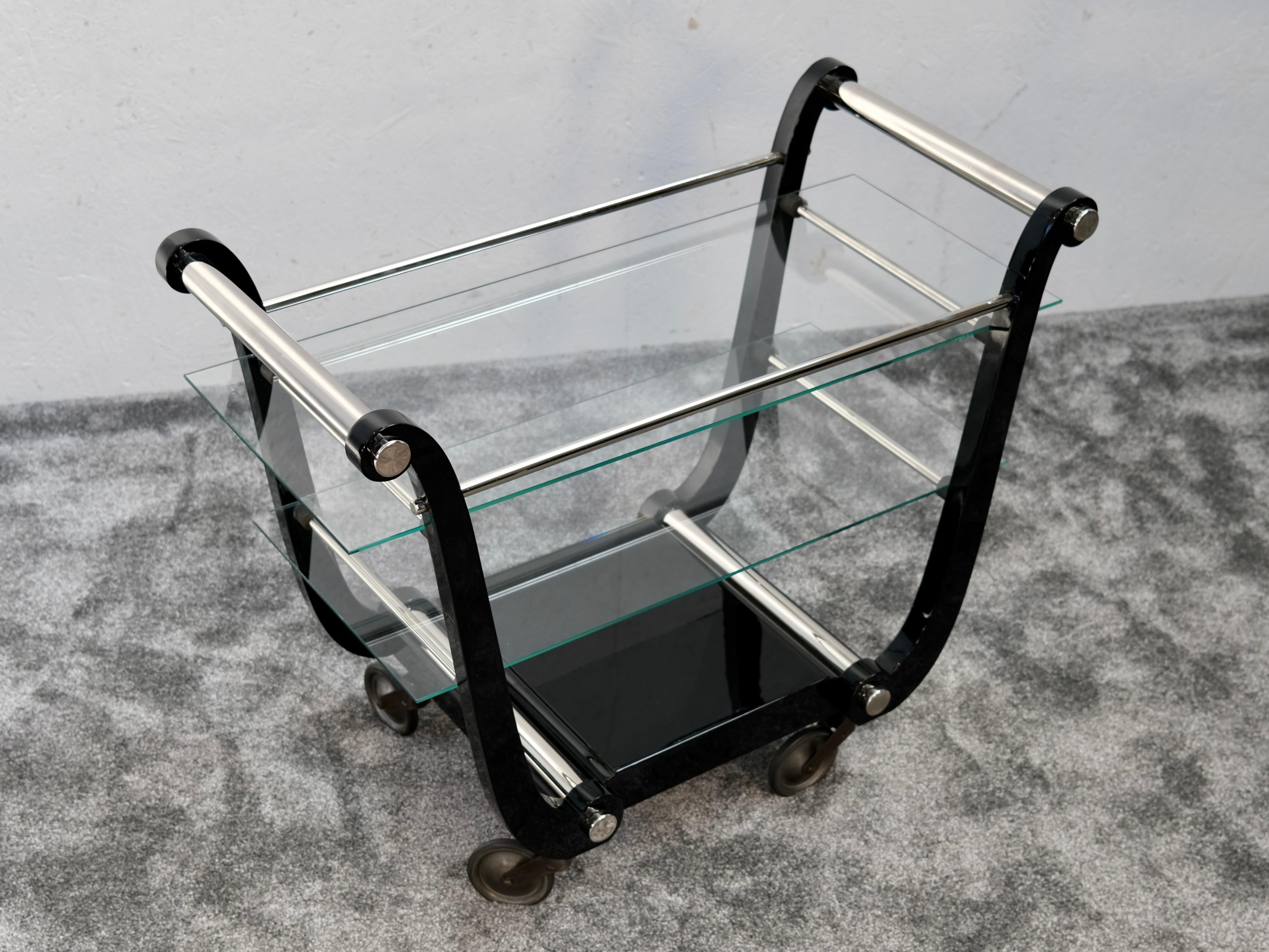 Mid-20th Century French Art Deco Black Lacquer Lyre-Shaped Bar Cart with Glass Shelves, 1930s For Sale