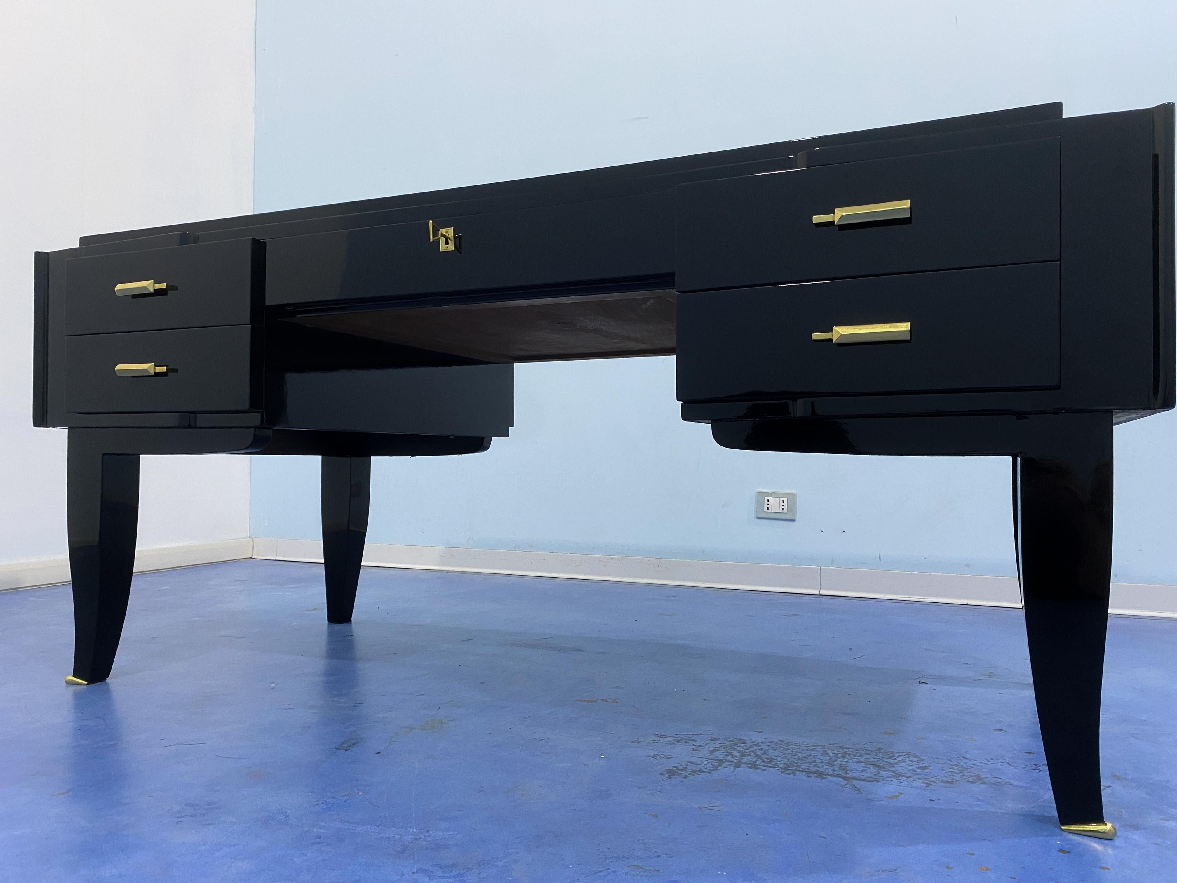 French Art Deco Black Lacquered Executive Desk, 1930s For Sale 9