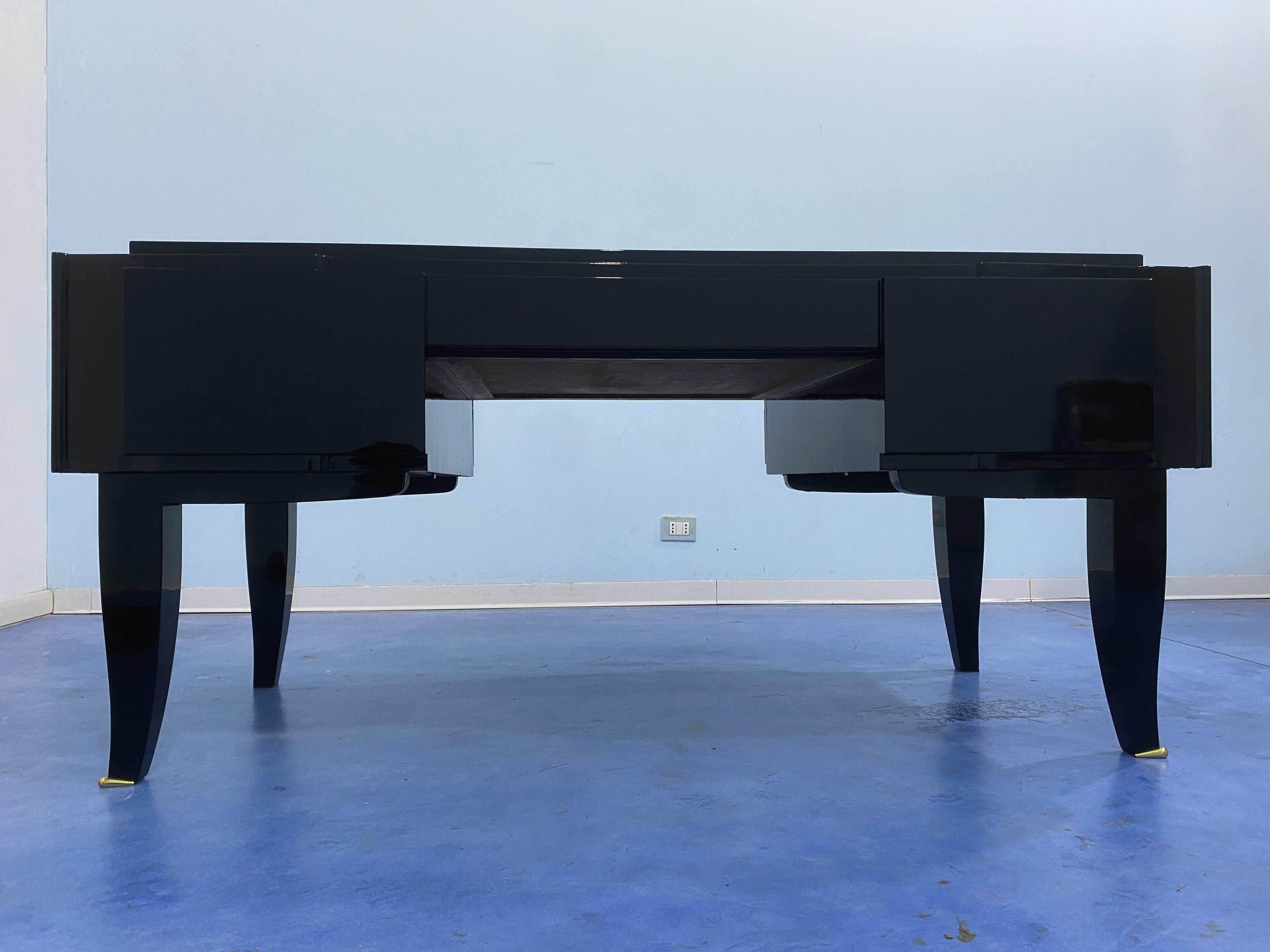French Art Deco Black Lacquered Executive Desk, 1930s For Sale 11